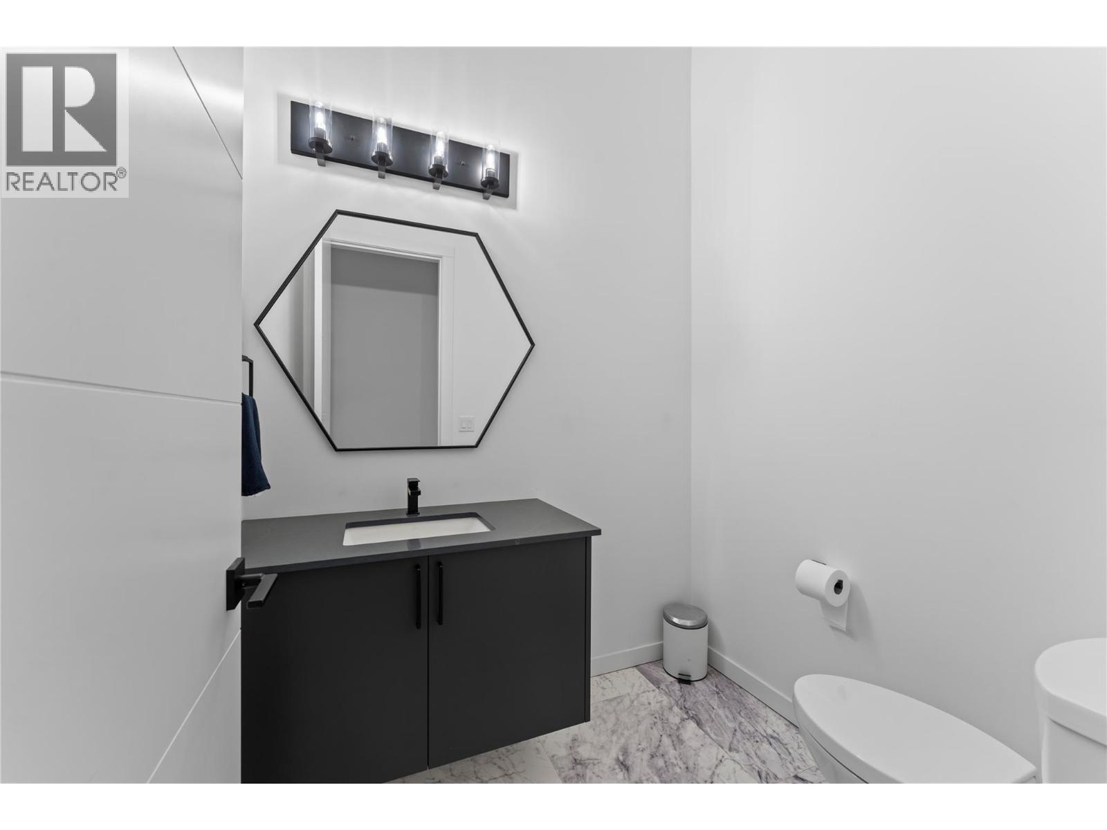 9815 Beacon Hill Crescent, Lake Country, British Columbia  V4V 0A5 - Photo 35 - 10395923