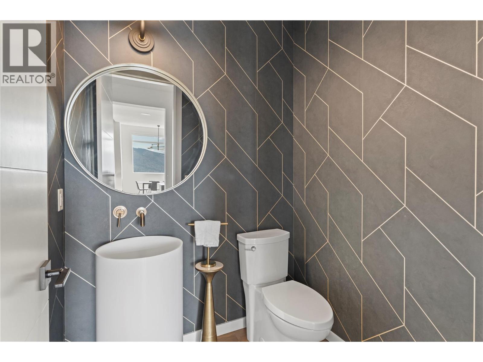 9815 Beacon Hill Crescent, Lake Country, British Columbia  V4V 0A5 - Photo 39 - 10395923
