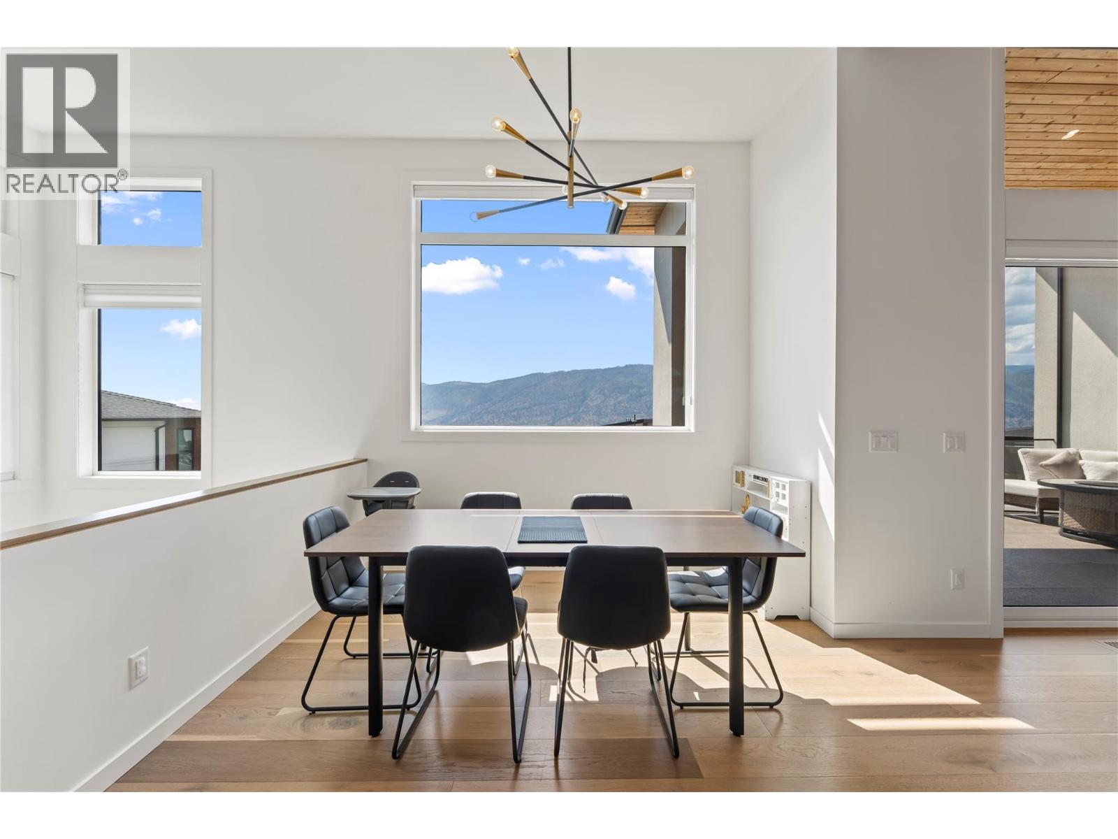 9815 Beacon Hill Crescent, Lake Country, British Columbia  V4V 0A5 - Photo 8 - 10395923