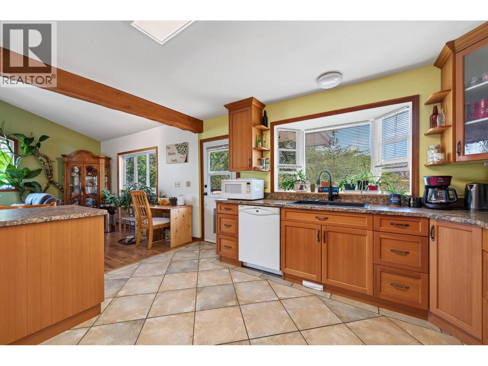6750 Heffley Road, Kamloops, British Columbia  V2H 0B4 - Photo 11 - 10396389