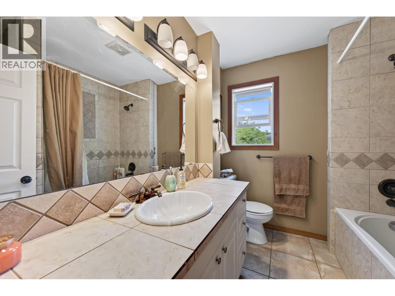 6750 Heffley Road, Kamloops, British Columbia  V2H 0B4 - Photo 21 - 10396389