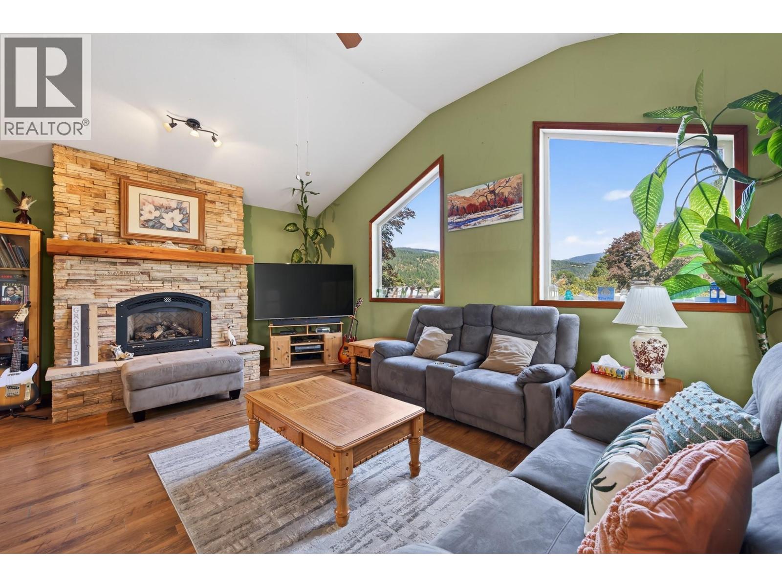 6750 Heffley Road, Kamloops, British Columbia  V2H 0B4 - Photo 5 - 10396389