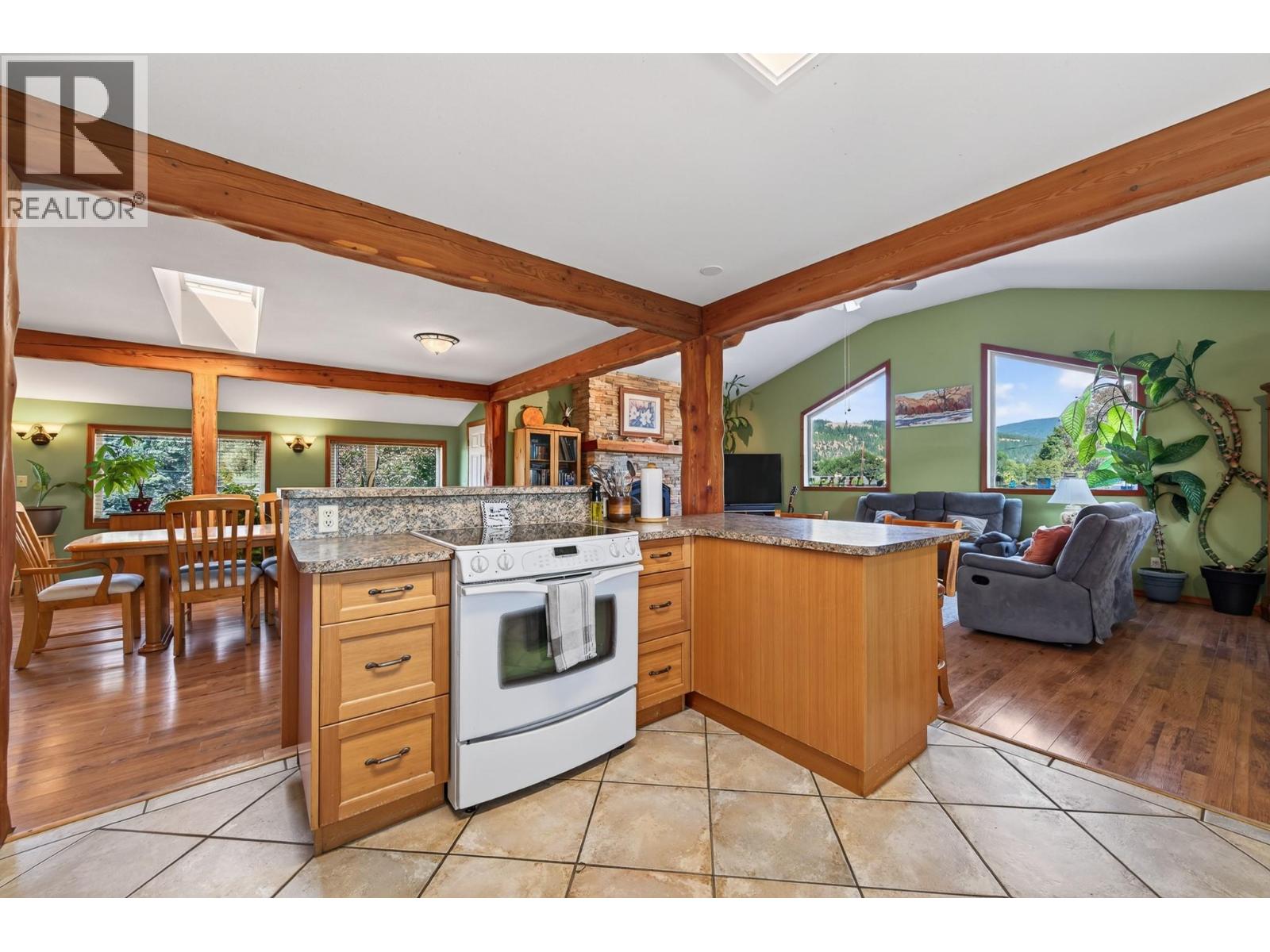 6750 Heffley Road, Kamloops, British Columbia  V2H 0B4 - Photo 9 - 10396389