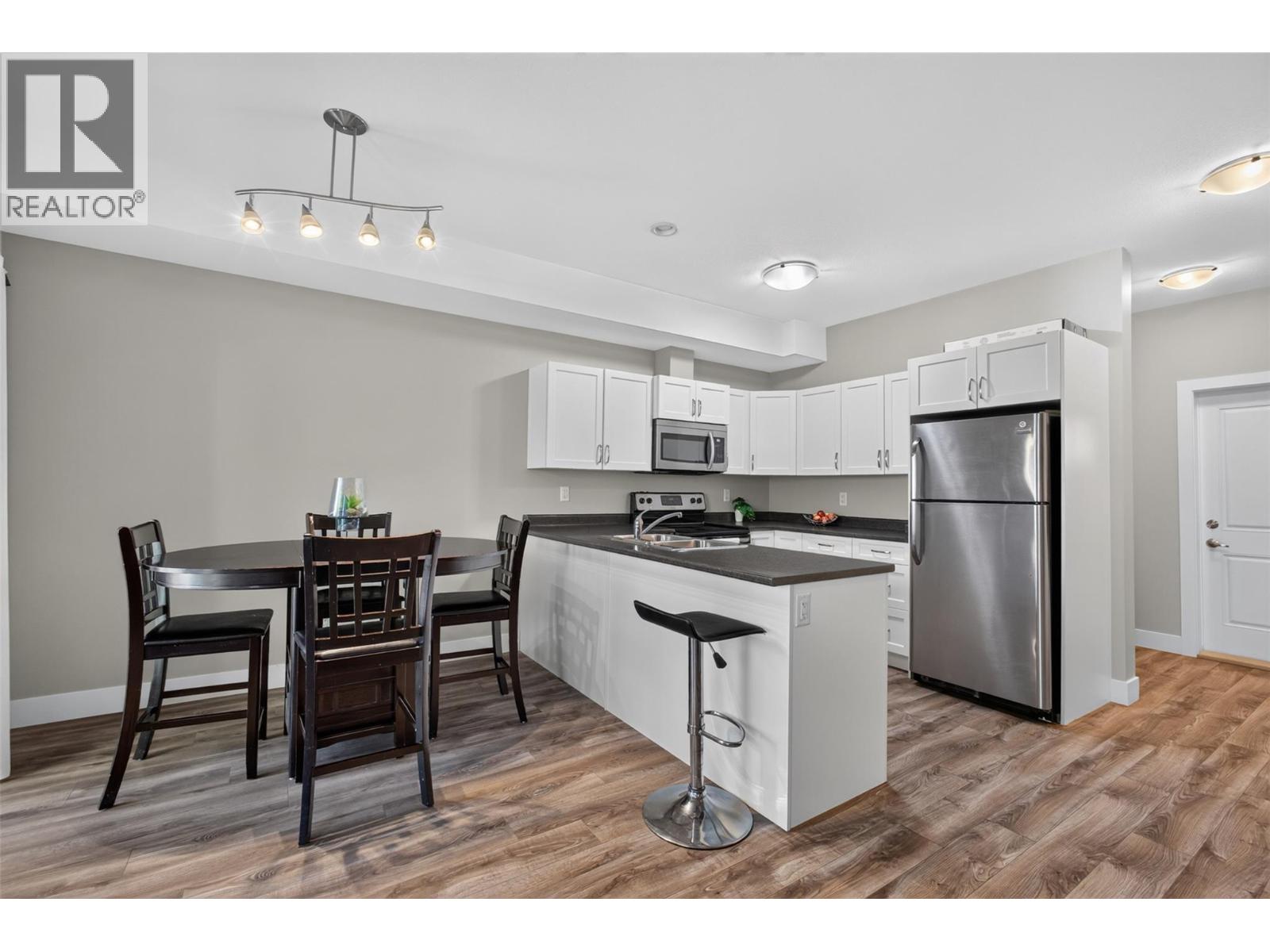 335 Gerstmar Road Unit# 3, Kelowna, British Columbia  V1X 4A6 - Photo 2 - 10395840