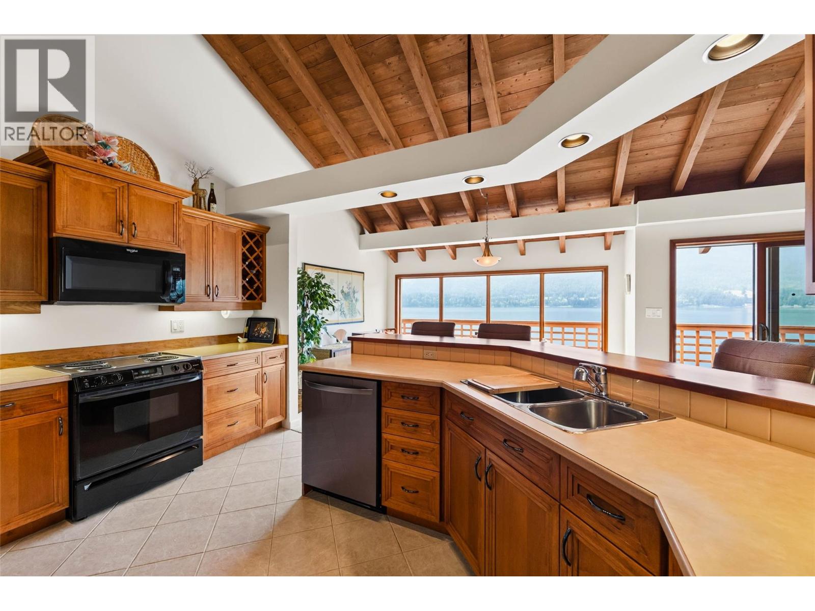 6714 3a Highway, Nelson, British Columbia  V1L 6S2 - Photo 8 - 10396478