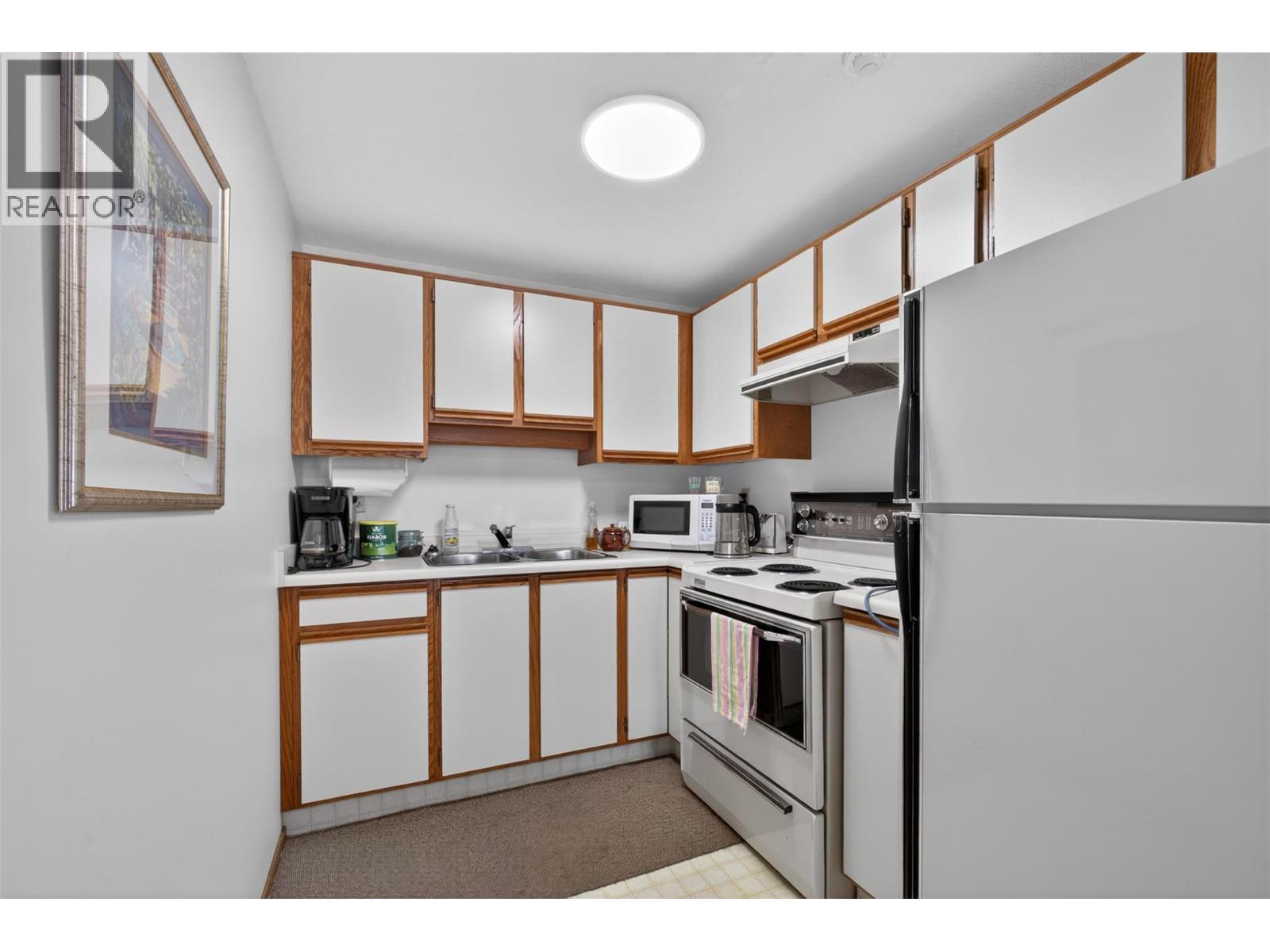 1610 Gordon Drive Unit# 101 Lot# 1, Kelowna, British Columbia  V1Y 3G9 - Photo 42 - 10396249