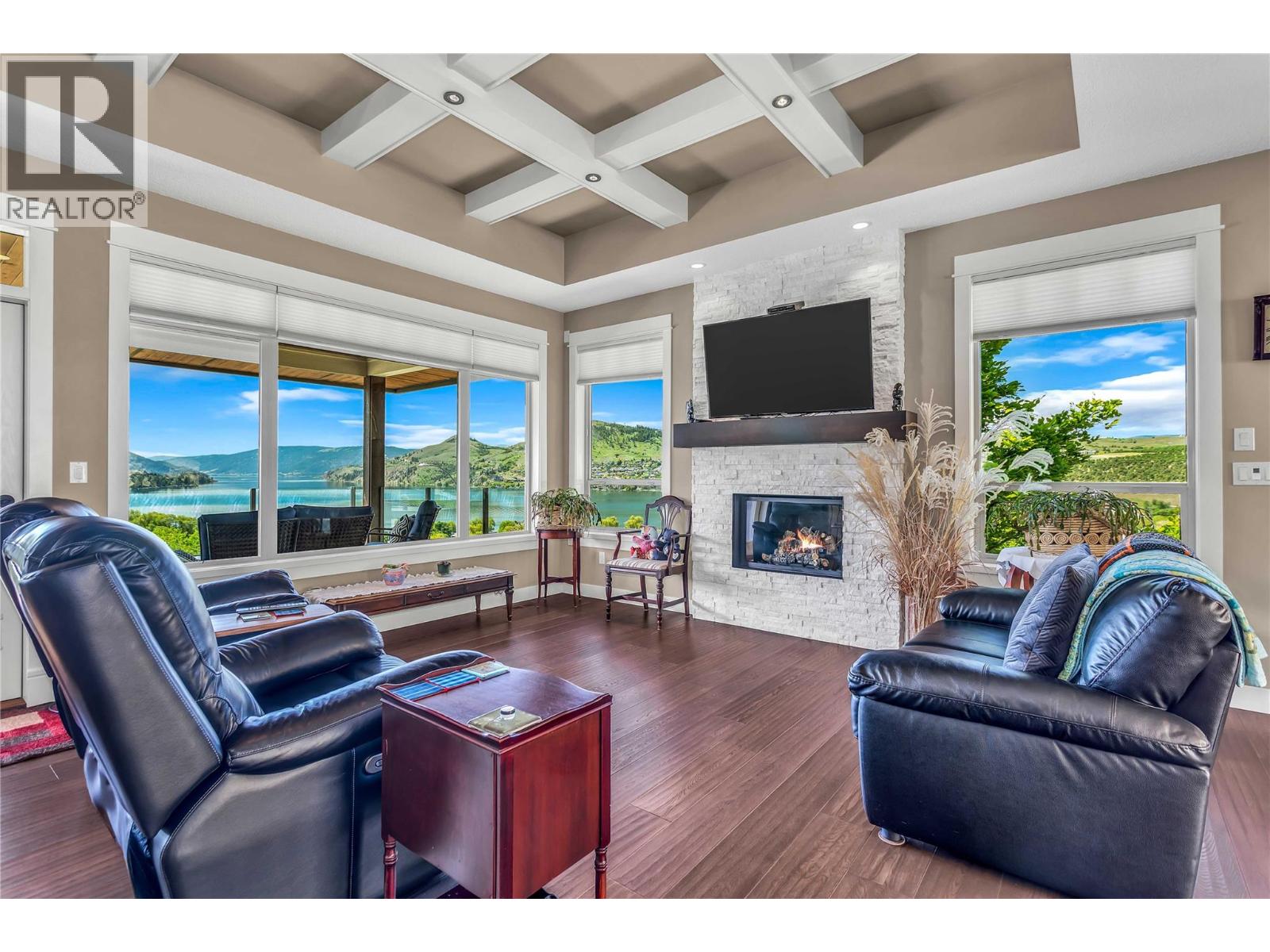 8780 Braeburn Drive, Coldstream, British Columbia  V1B 4E5 - Photo 6 - 10396511