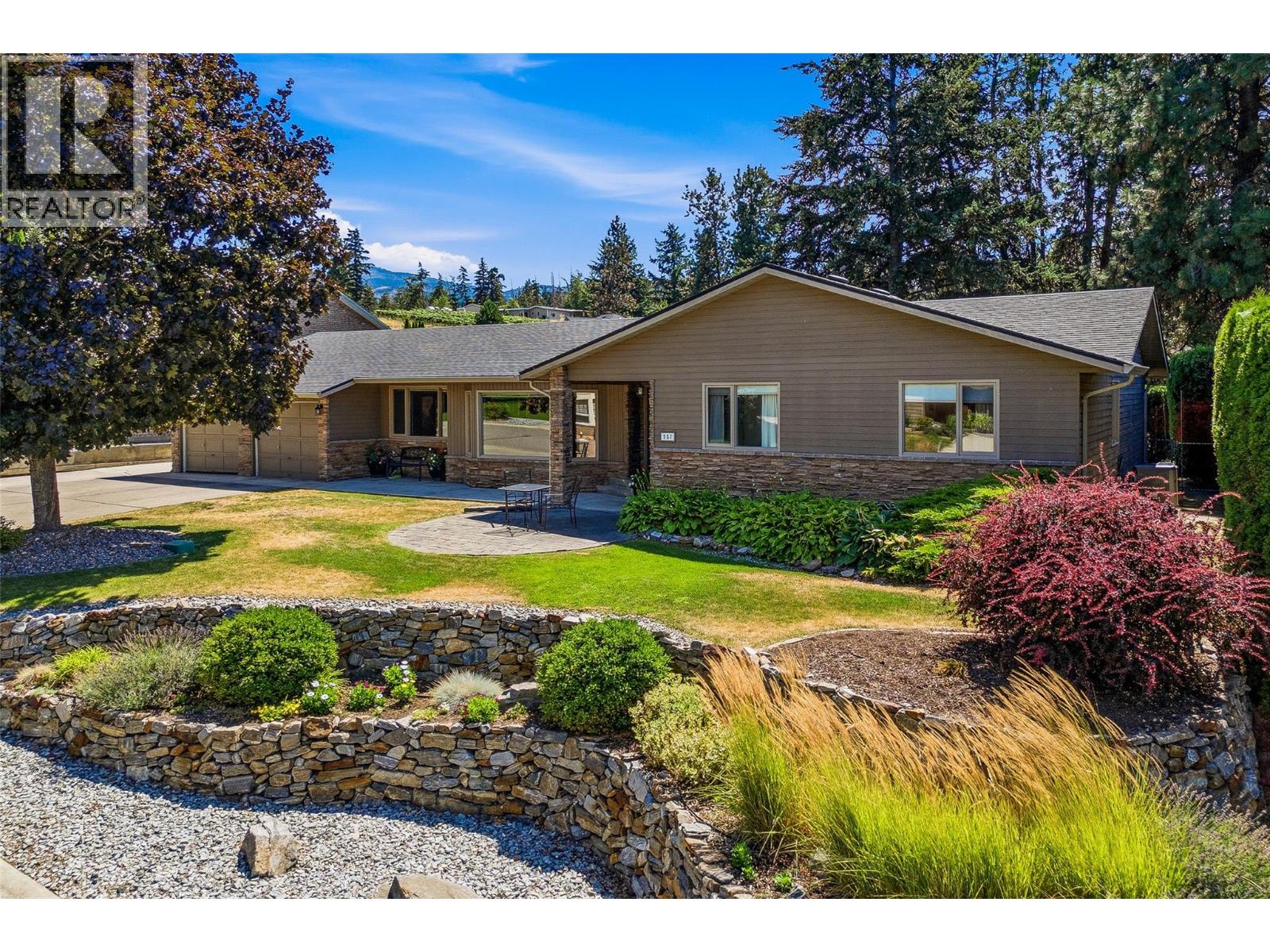 557 Vintage Terrace Court, Kelowna, British Columbia  V1W 2Z8 - Photo 1 - 10396074