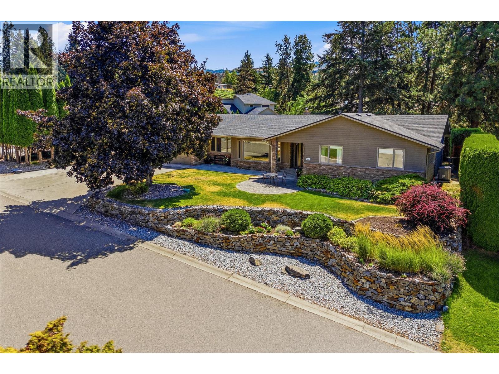 557 Vintage Terrace Court, Kelowna, British Columbia  V1W 2Z8 - Photo 3 - 10396074