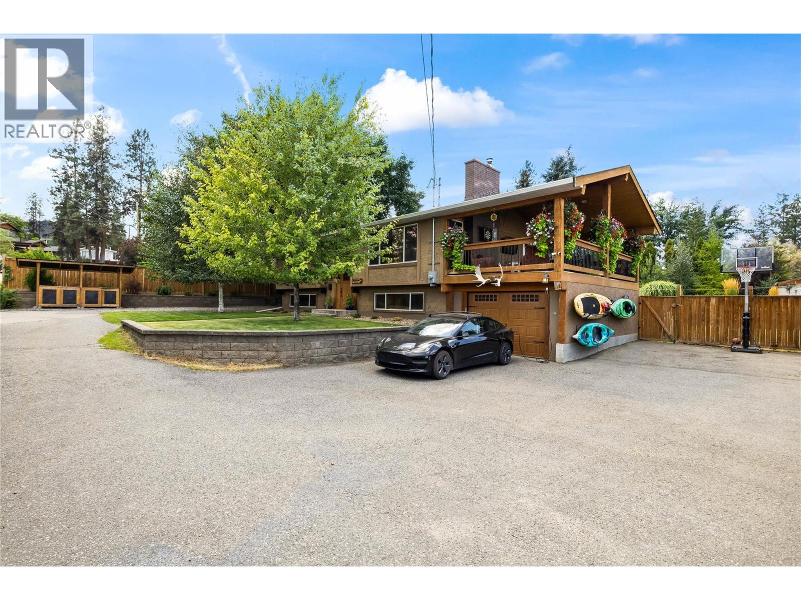 5054 Chute Lake Crescent, Kelowna, British Columbia  V1W 4L9 - Photo 4 - 10396346