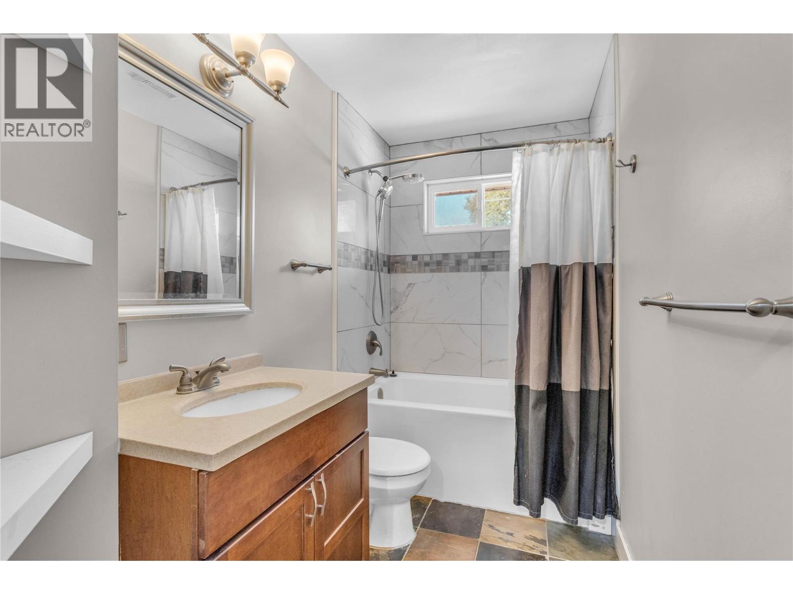 240 Petch Road, Kelowna, British Columbia  V1X 3S4 - Photo 16 - 10396497