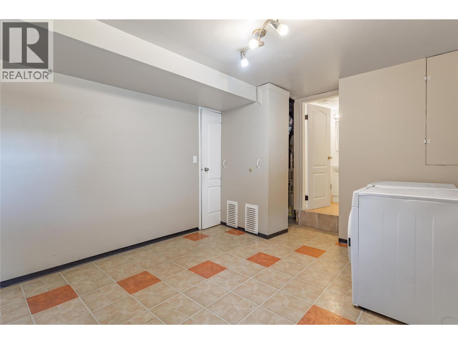 240 Petch Road, Kelowna, British Columbia  V1X 3S4 - Photo 29 - 10396497