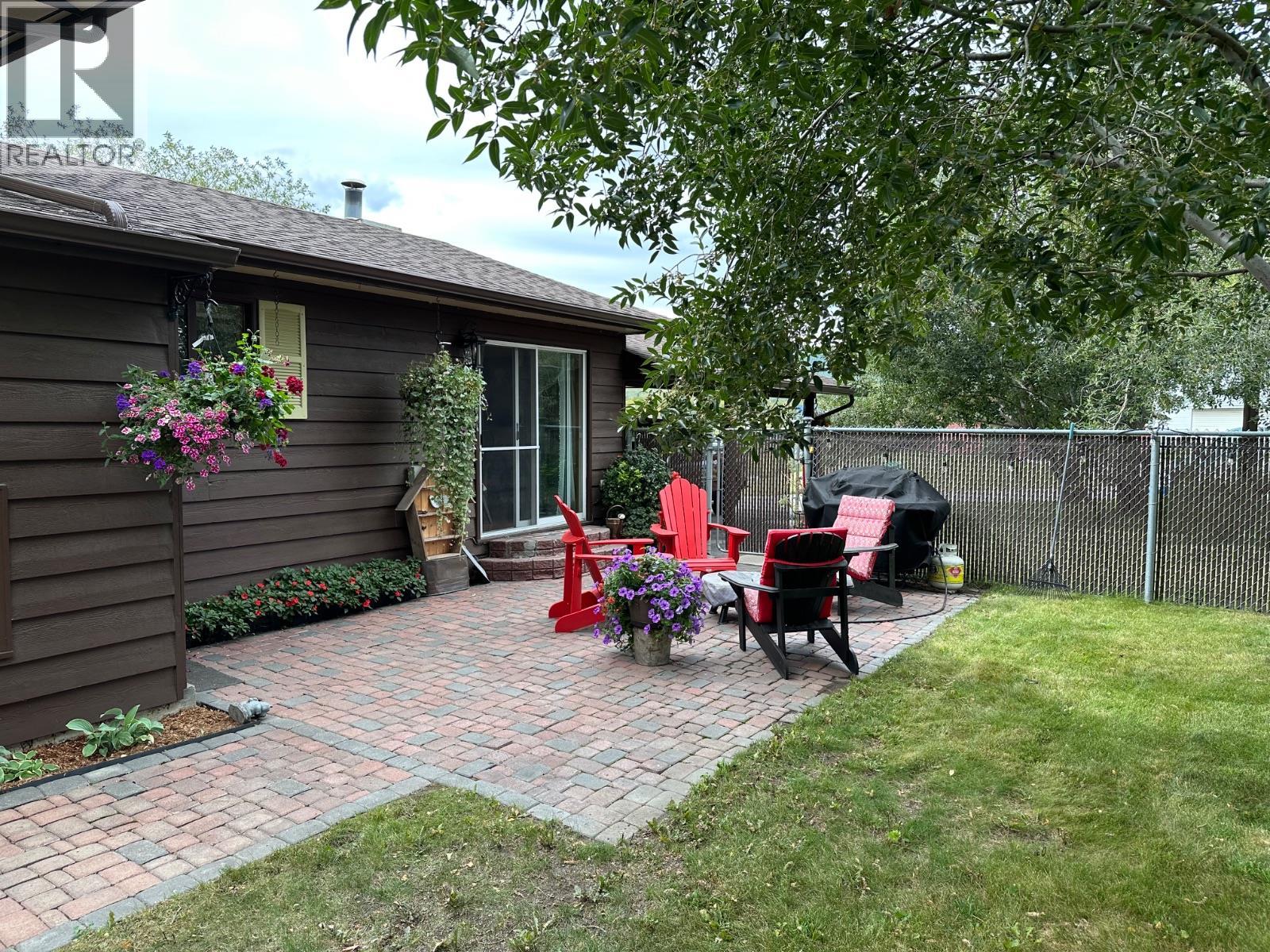 5128 44 Place Ne, Chetwynd, British Columbia  V0C 1J0 - Photo 2 - 10396519