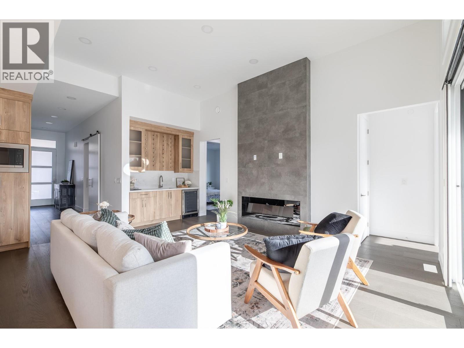 5586 Nixon Road, Summerland, British Columbia  V0H 1Z9 - Photo 4 - 10396582
