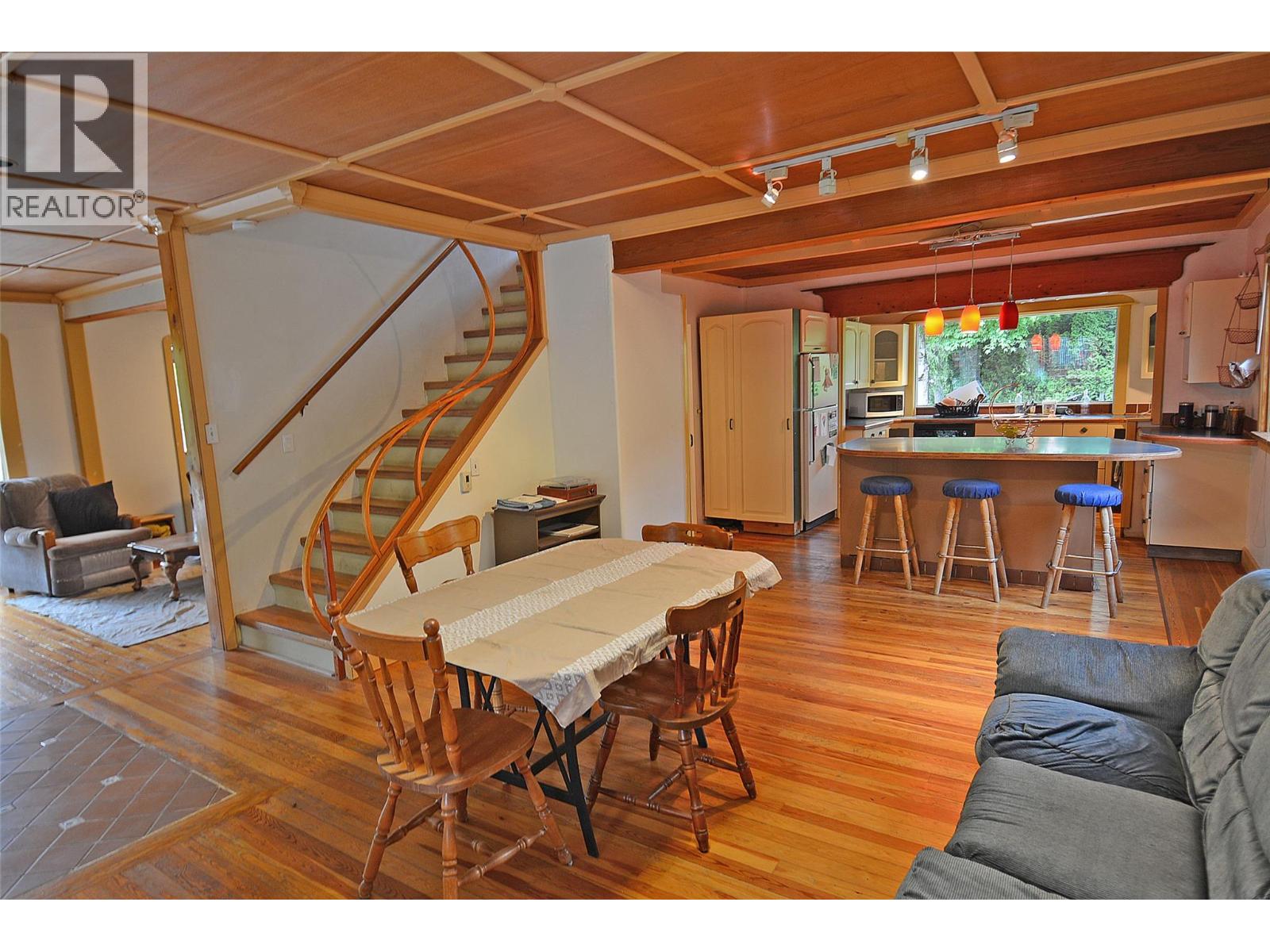 2022 Creek Street, Nelson, British Columbia  V1L 1M7 - Photo 10 - 10396321