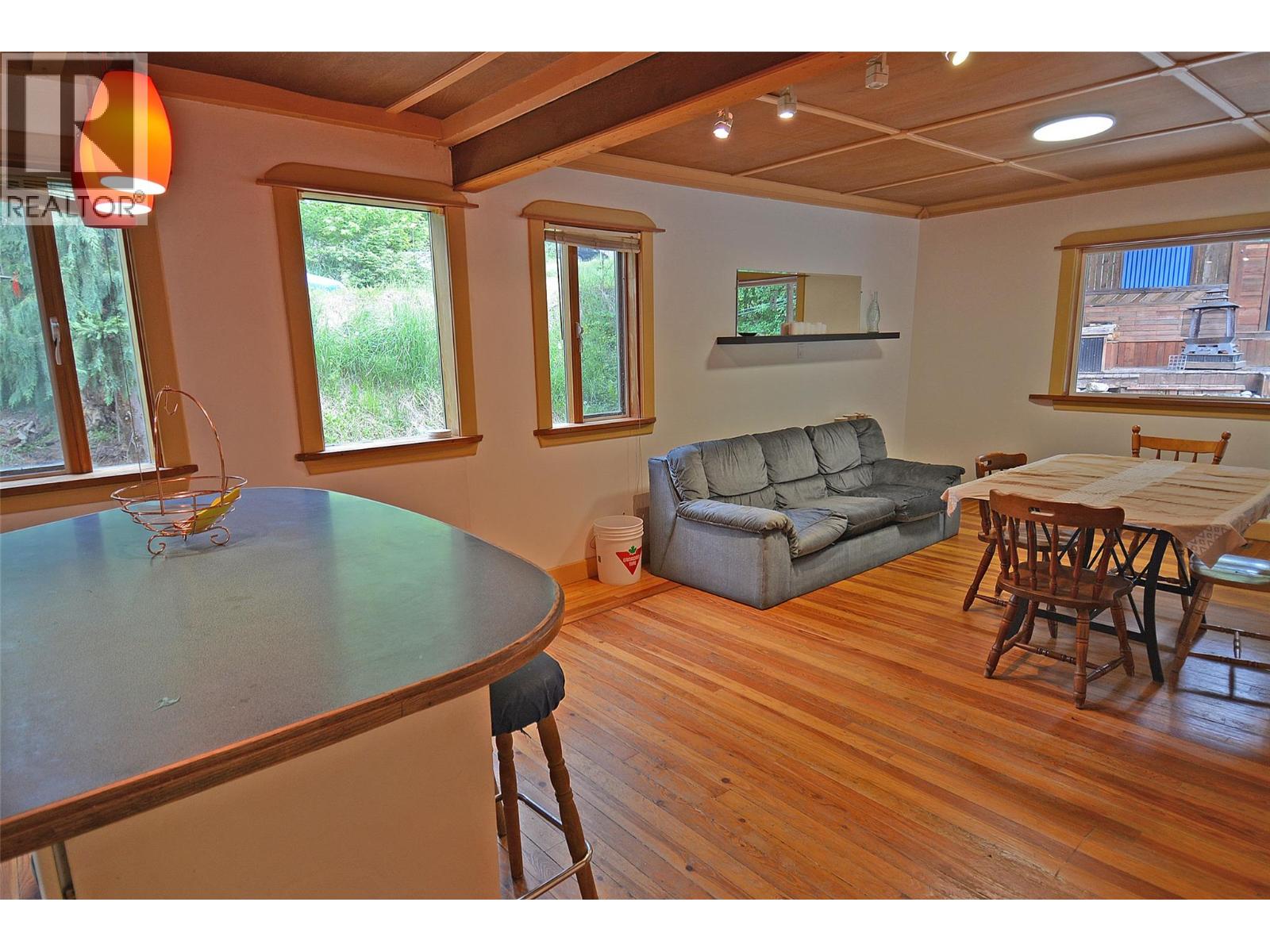 2022 Creek Street, Nelson, British Columbia  V1L 1M7 - Photo 12 - 10396321