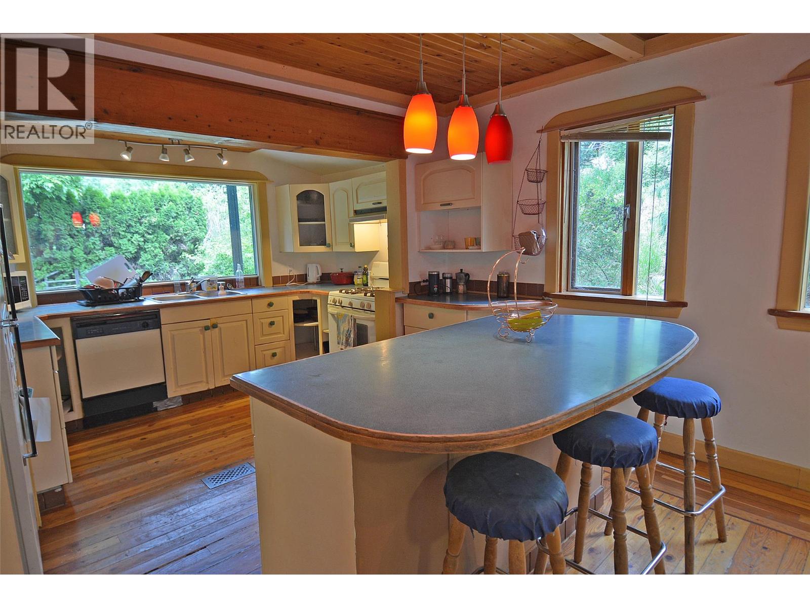 2022 Creek Street, Nelson, British Columbia  V1L 1M7 - Photo 16 - 10396321
