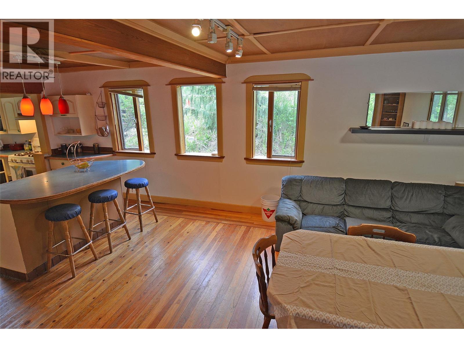 2022 Creek Street, Nelson, British Columbia  V1L 1M7 - Photo 17 - 10396321
