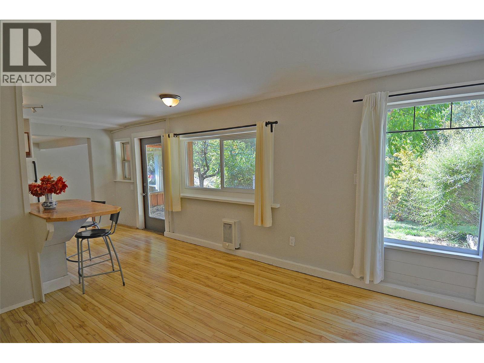 2022 Creek Street, Nelson, British Columbia  V1L 1M7 - Photo 34 - 10396321