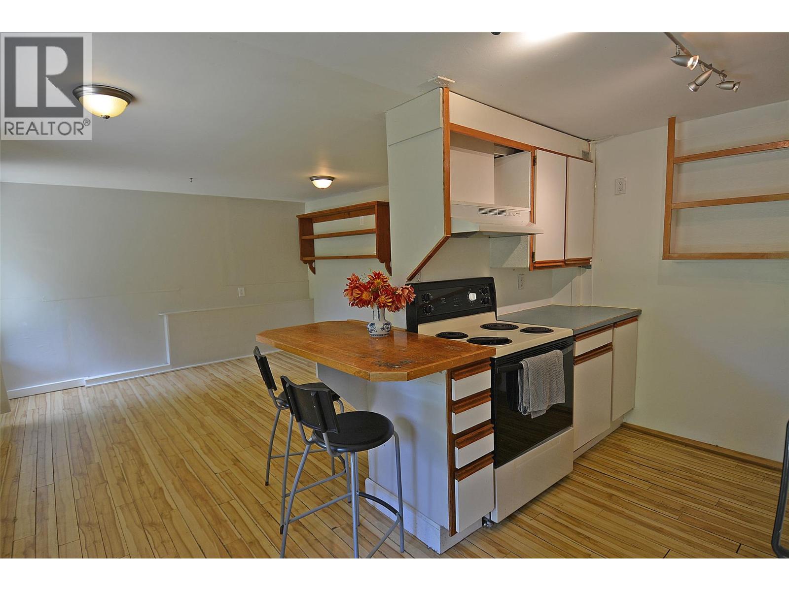 2022 Creek Street, Nelson, British Columbia  V1L 1M7 - Photo 38 - 10396321