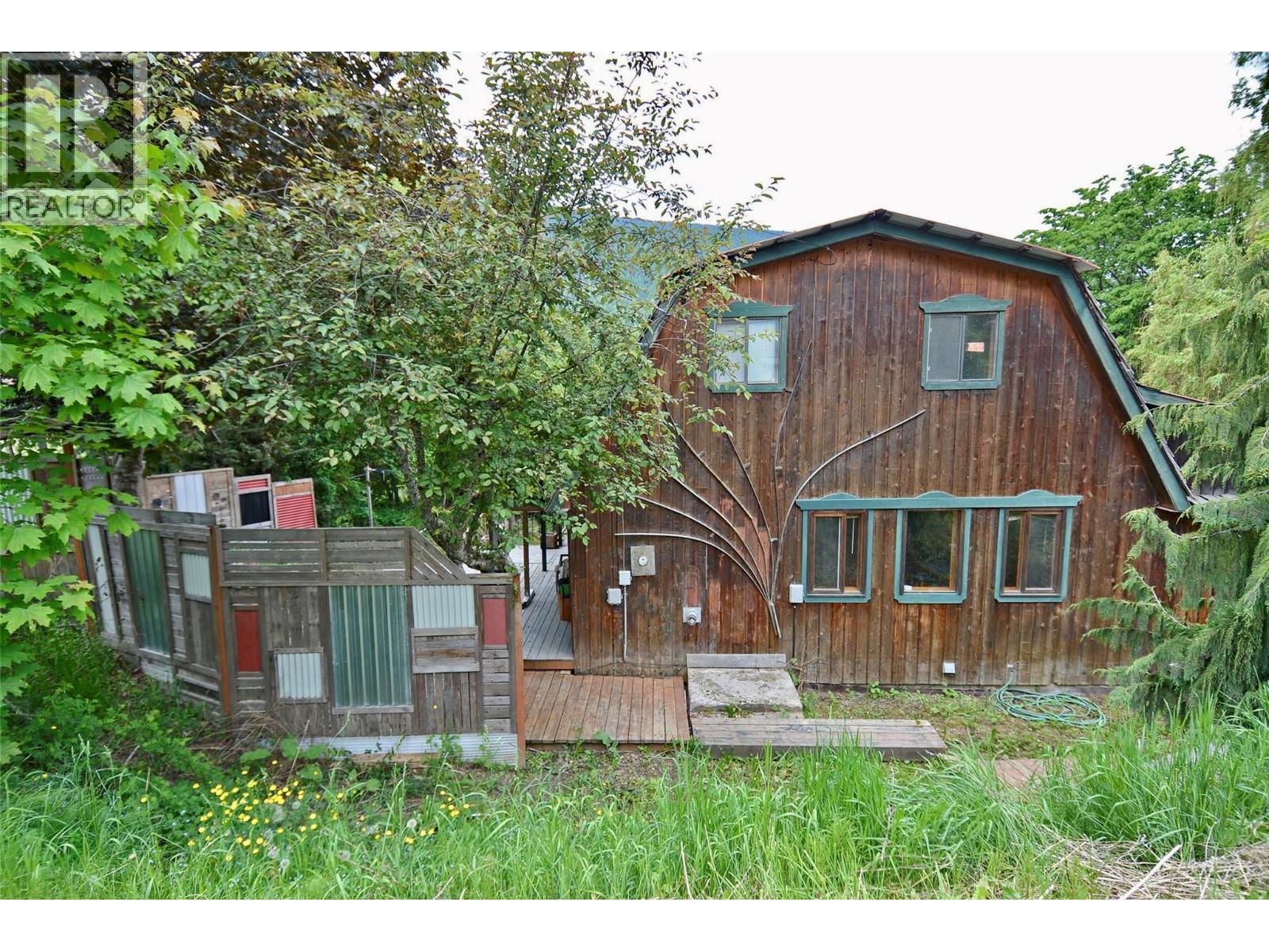 2022 Creek Street, Nelson, British Columbia  V1L 1M7 - Photo 4 - 10396321