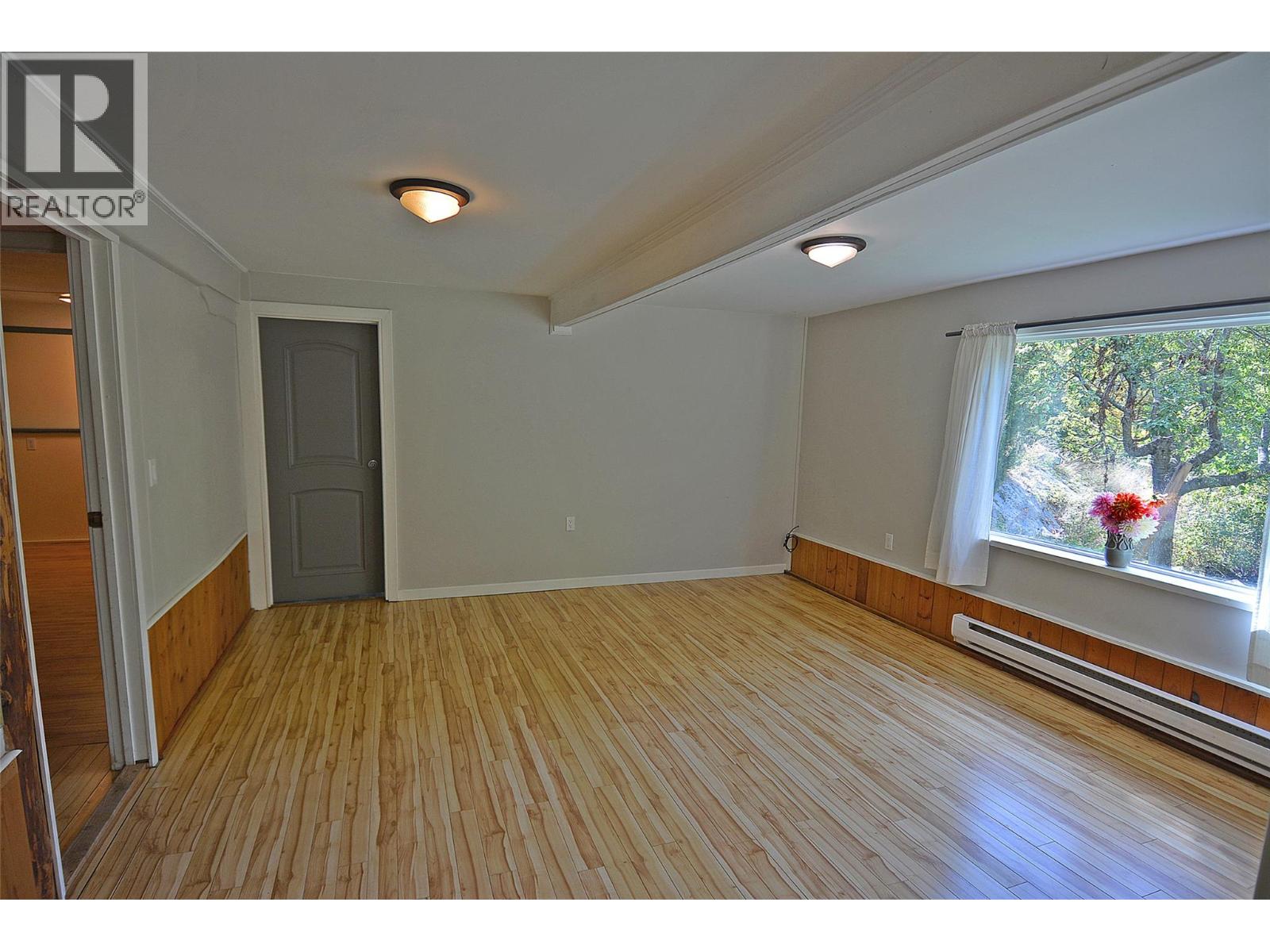 2022 Creek Street, Nelson, British Columbia  V1L 1M7 - Photo 43 - 10396321