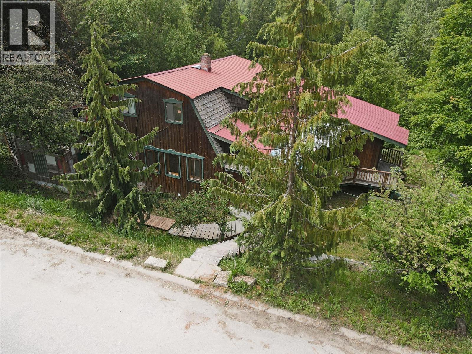 2022 Creek Street, Nelson, British Columbia  V1L 1M7 - Photo 53 - 10396321
