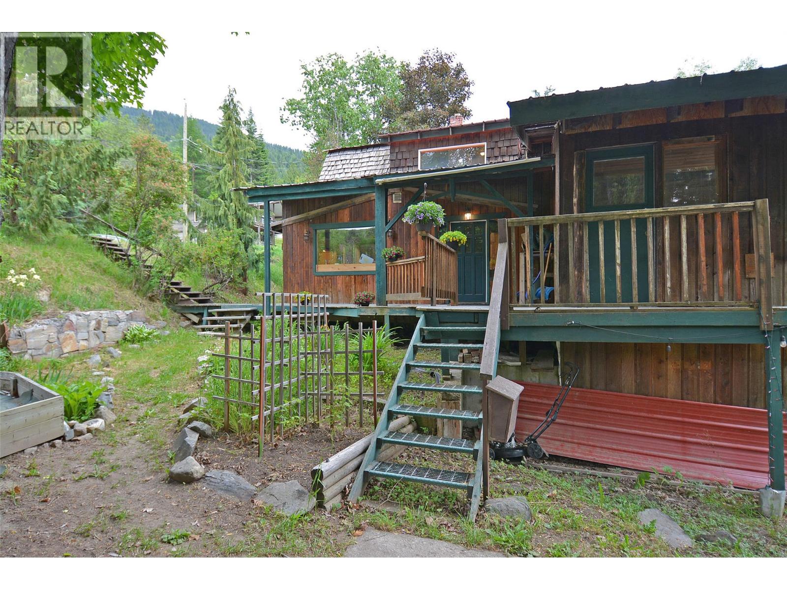2022 Creek Street, Nelson, British Columbia  V1L 1M7 - Photo 55 - 10396321