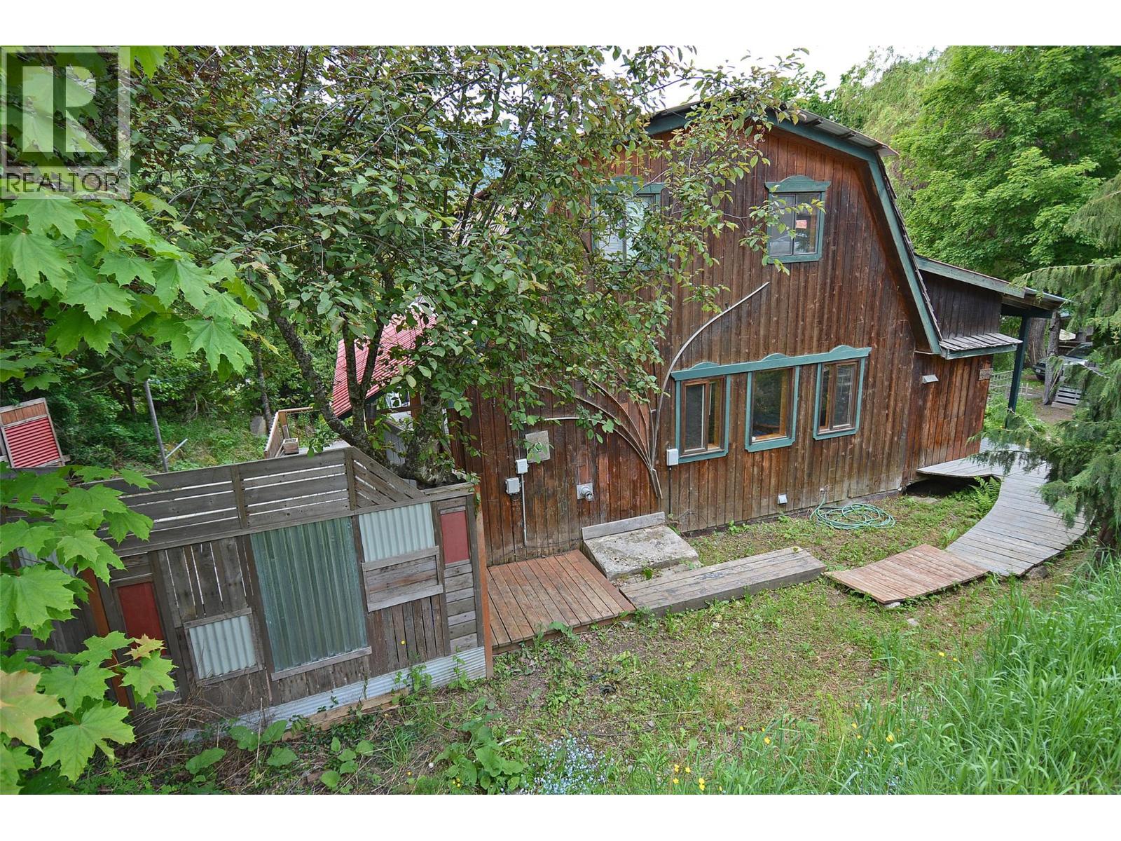 2022 Creek Street, Nelson, British Columbia  V1L 1M7 - Photo 6 - 10396321