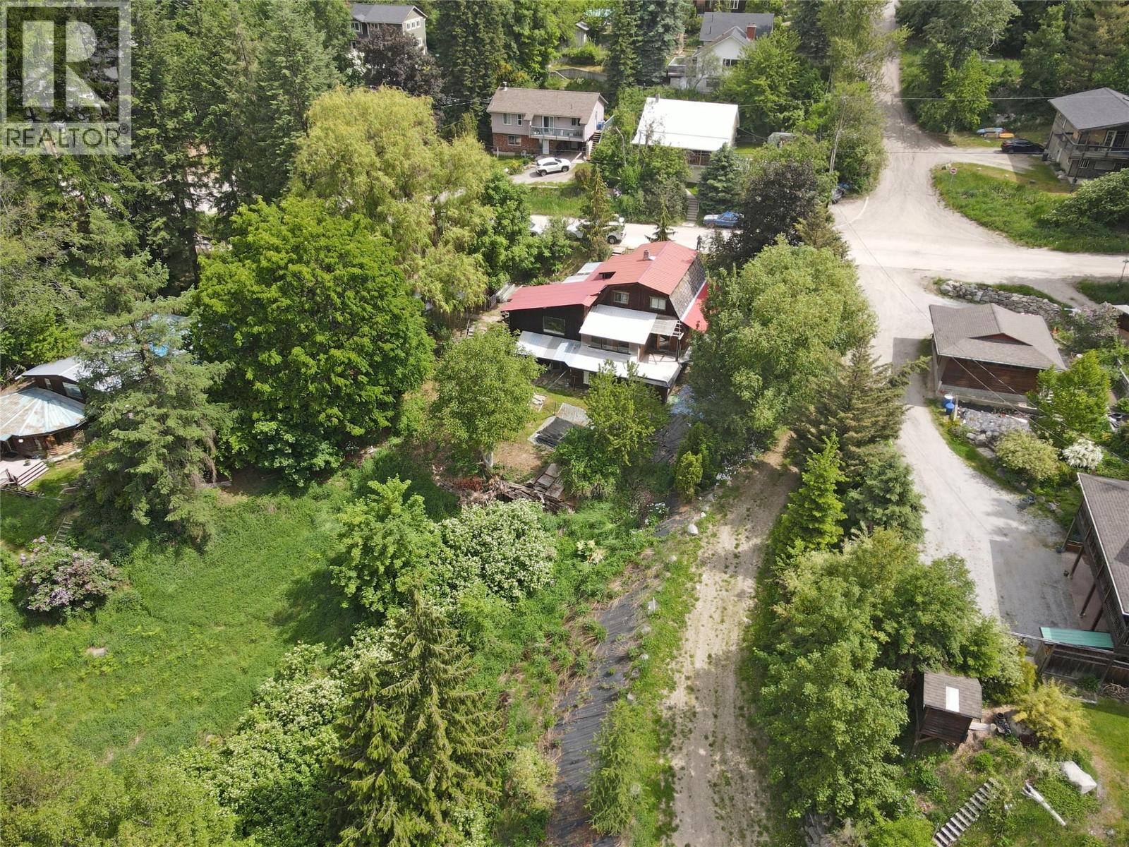 2022 Creek Street, Nelson, British Columbia  V1L 1M7 - Photo 60 - 10396321