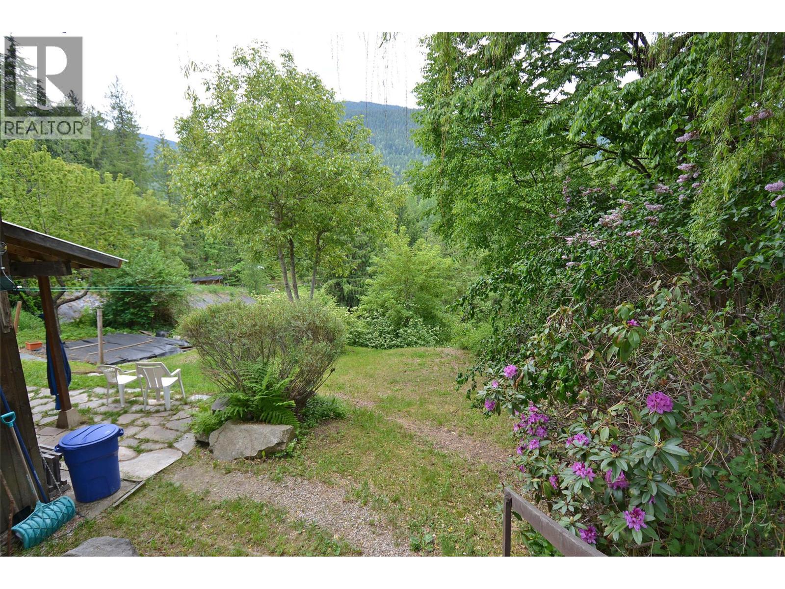 2022 Creek Street, Nelson, British Columbia  V1L 1M7 - Photo 63 - 10396321