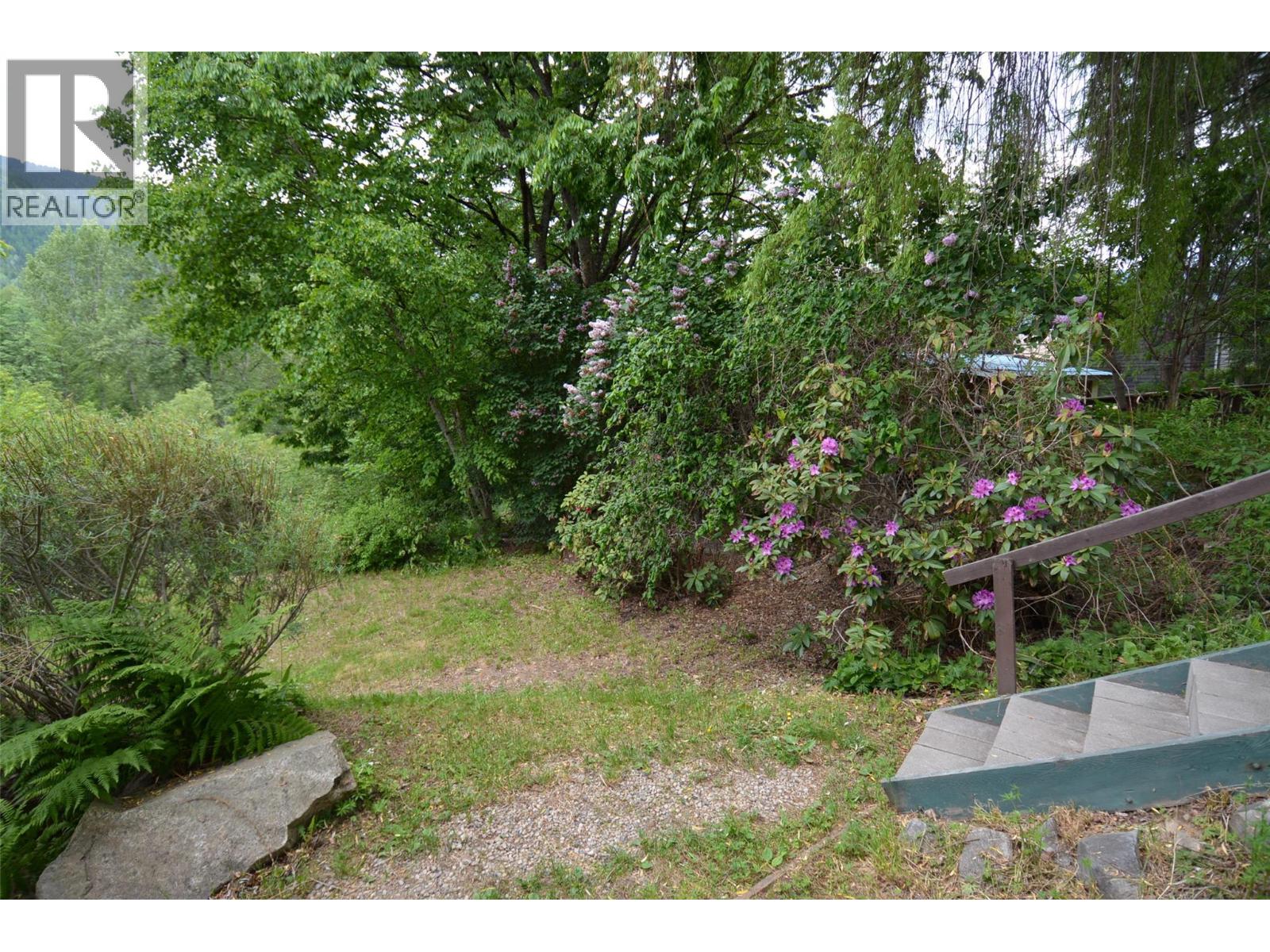 2022 Creek Street, Nelson, British Columbia  V1L 1M7 - Photo 64 - 10396321