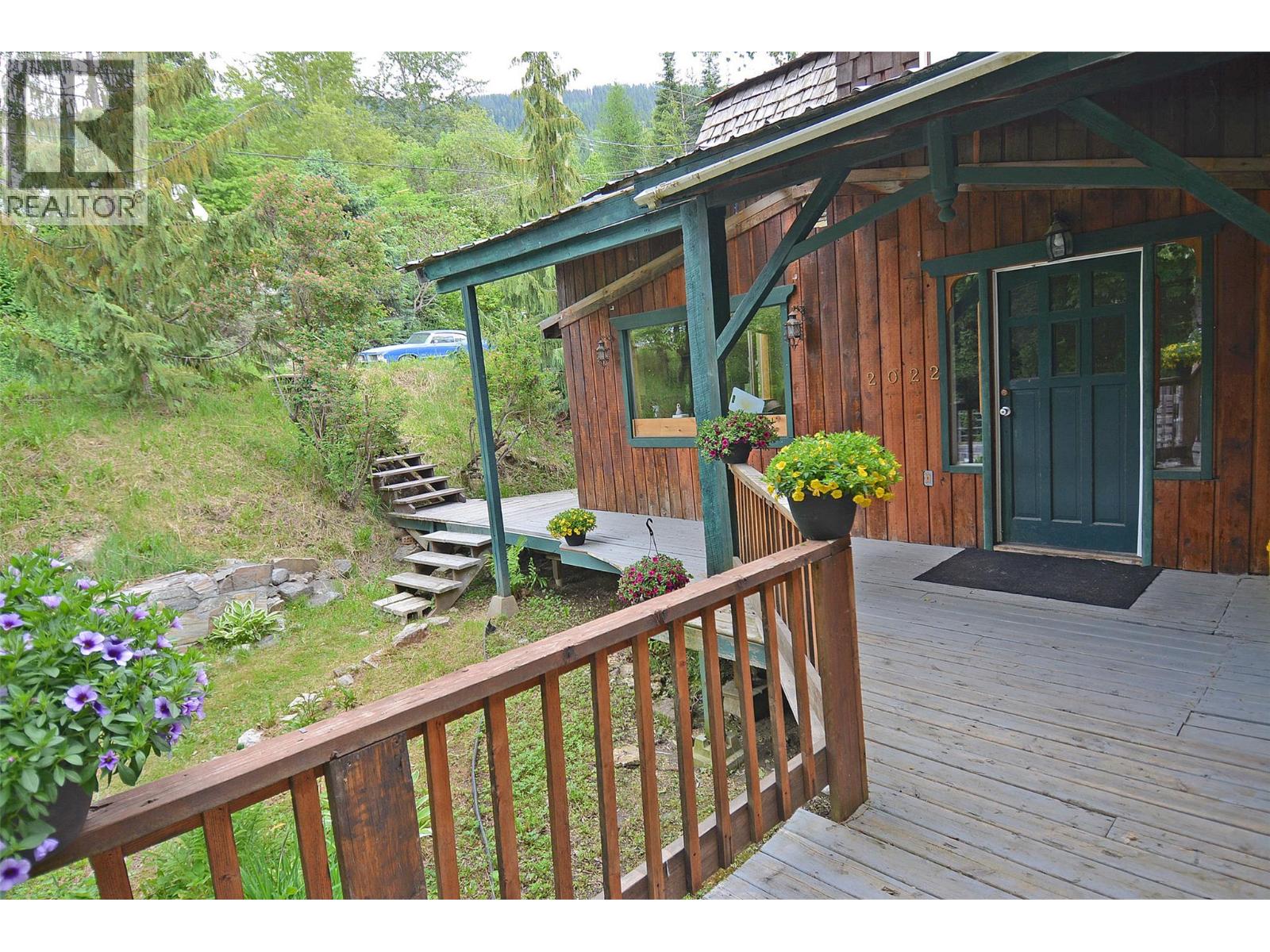 2022 Creek Street, Nelson, British Columbia  V1L 1M7 - Photo 67 - 10396321
