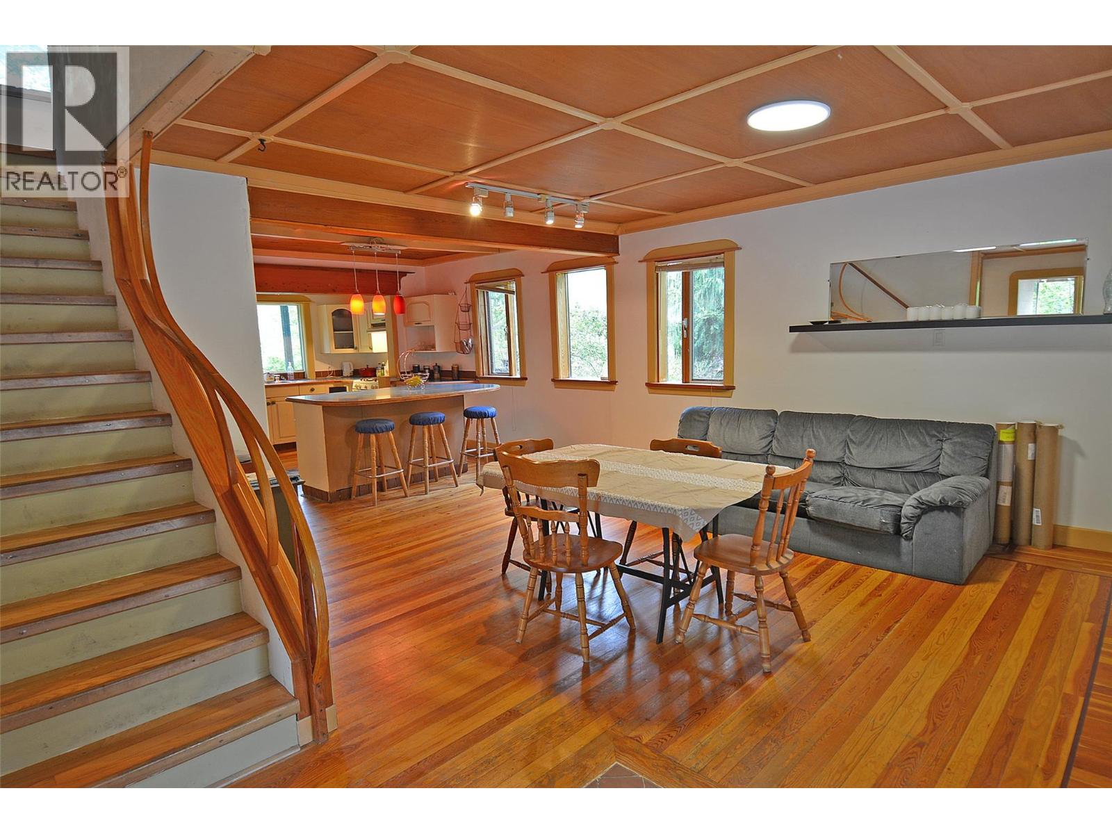 2022 Creek Street, Nelson, British Columbia  V1L 1M7 - Photo 9 - 10396321