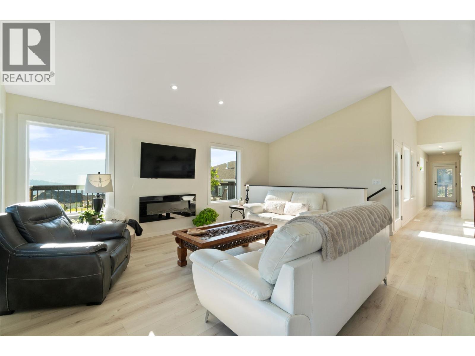 2545 Panoramic Way, Blind Bay, British Columbia  V0E 1H0 - Photo 1 - 10396279