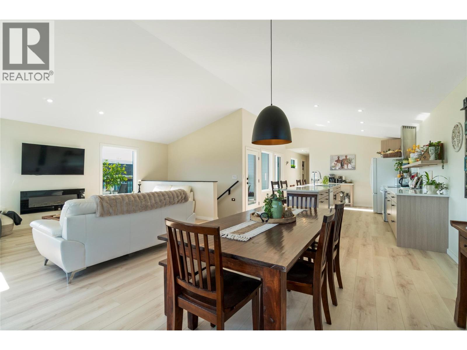 2545 Panoramic Way, Blind Bay, British Columbia  V0E 1H0 - Photo 10 - 10396279