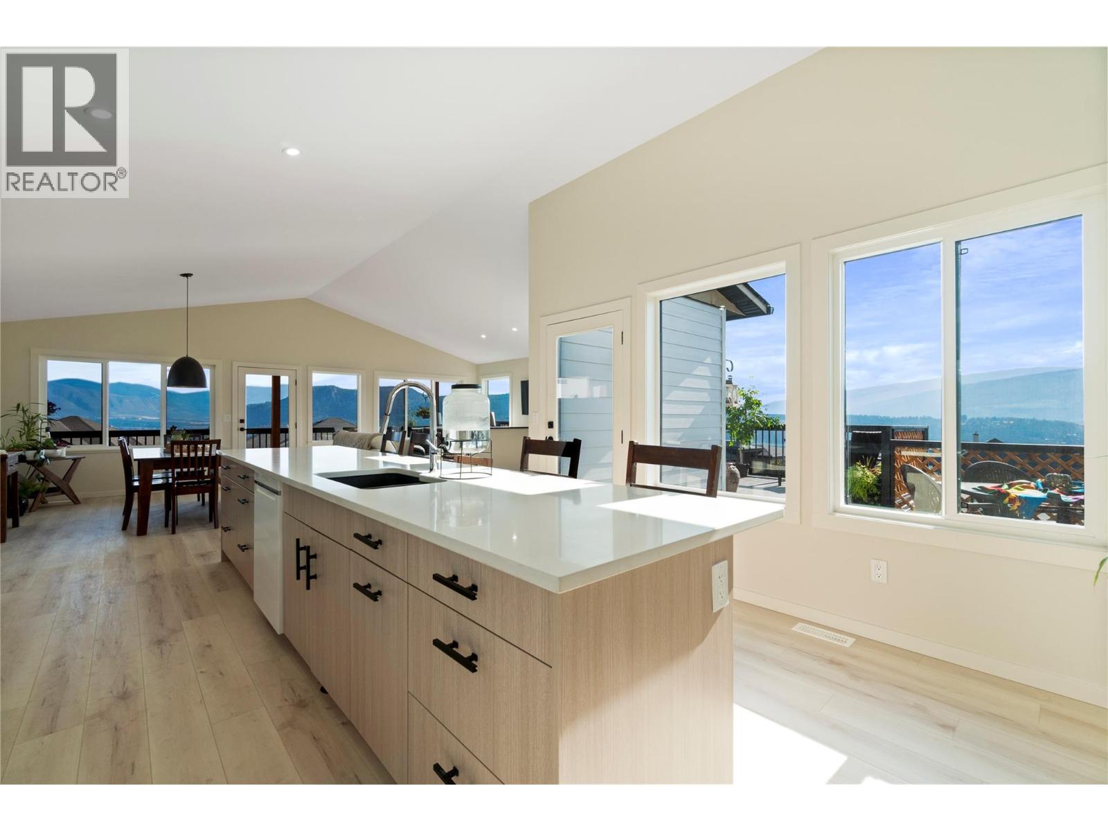 2545 Panoramic Way, Blind Bay, British Columbia  V0E 1H0 - Photo 16 - 10396279