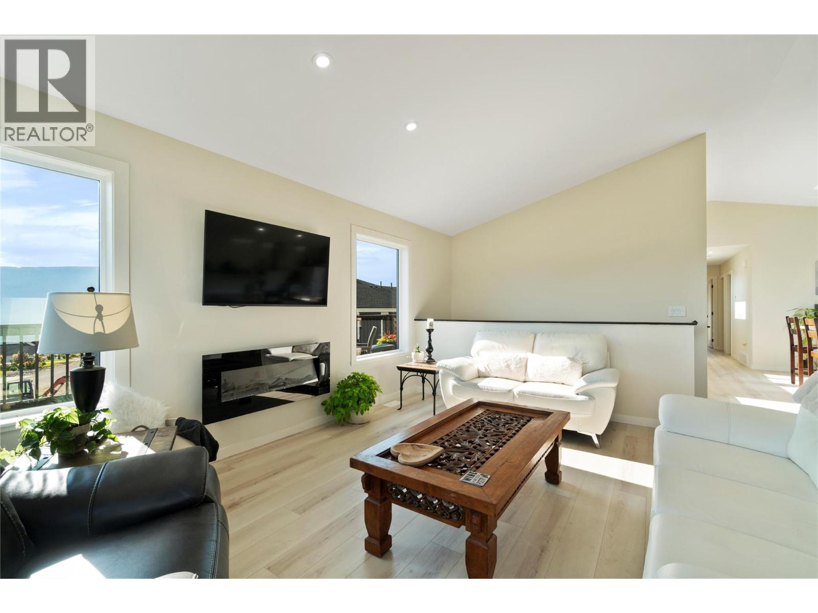 2545 Panoramic Way, Blind Bay, British Columbia  V0E 1H0 - Photo 2 - 10396279