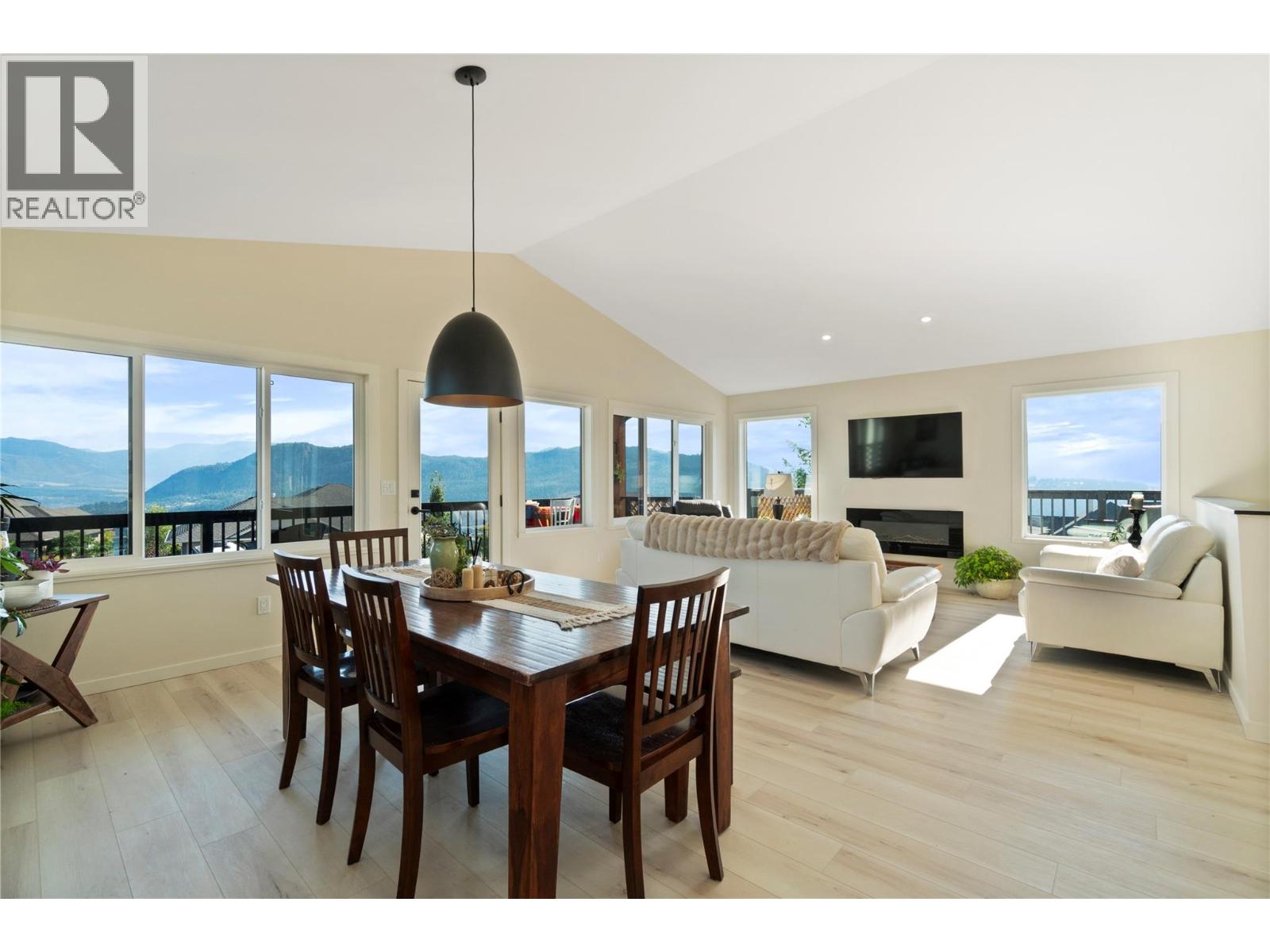 2545 Panoramic Way, Blind Bay, British Columbia  V0E 1H0 - Photo 8 - 10396279
