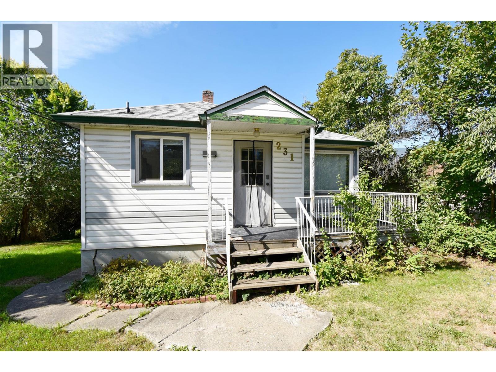 231 Shuswap Street Sw, Salmon Arm, British Columbia  V1B 4H9 - Photo 4 - 10396568