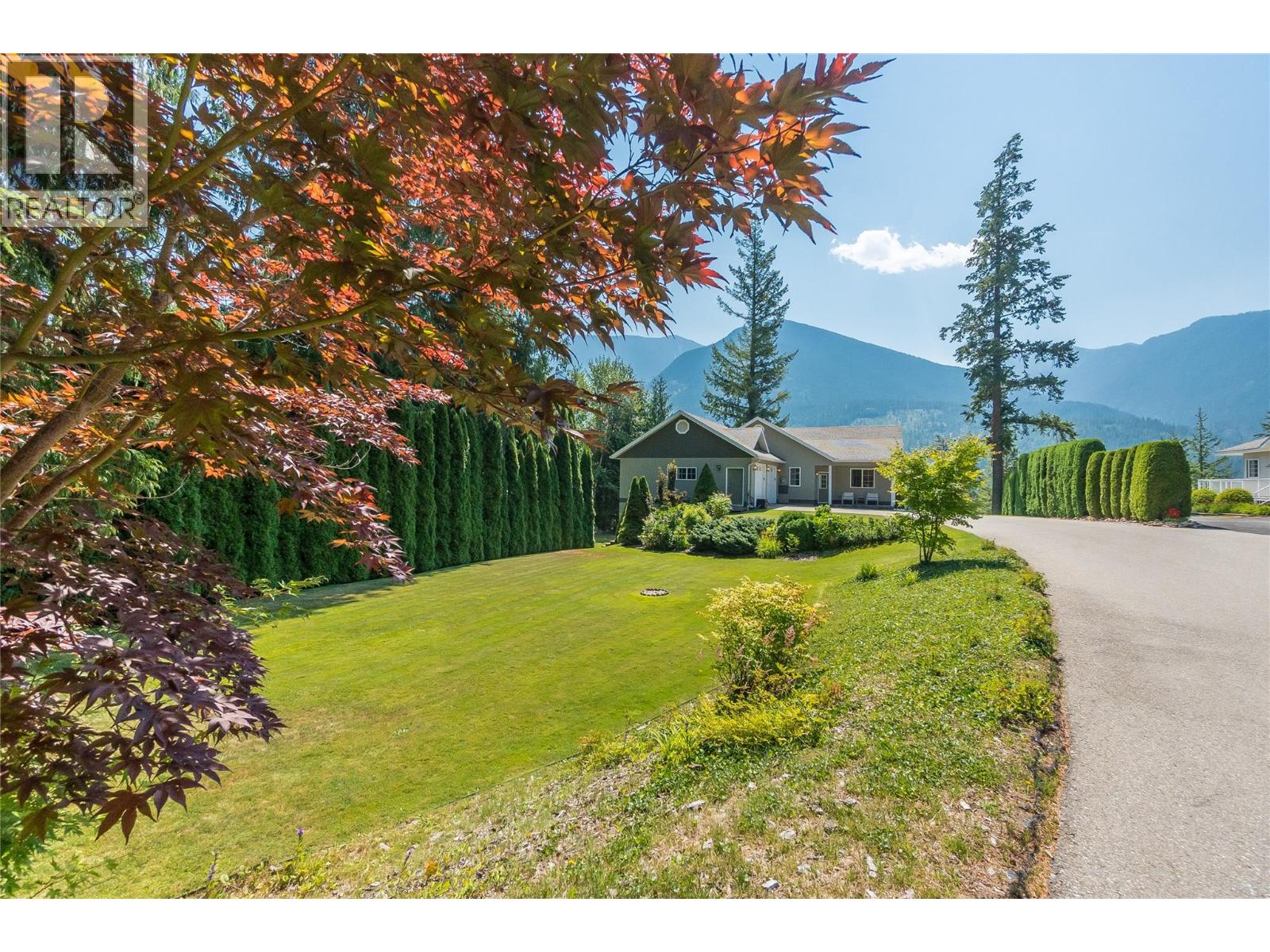 408 Balfour Heights Road, Balfour, British Columbia  V0G 1C0 - Photo 10 - 10396515