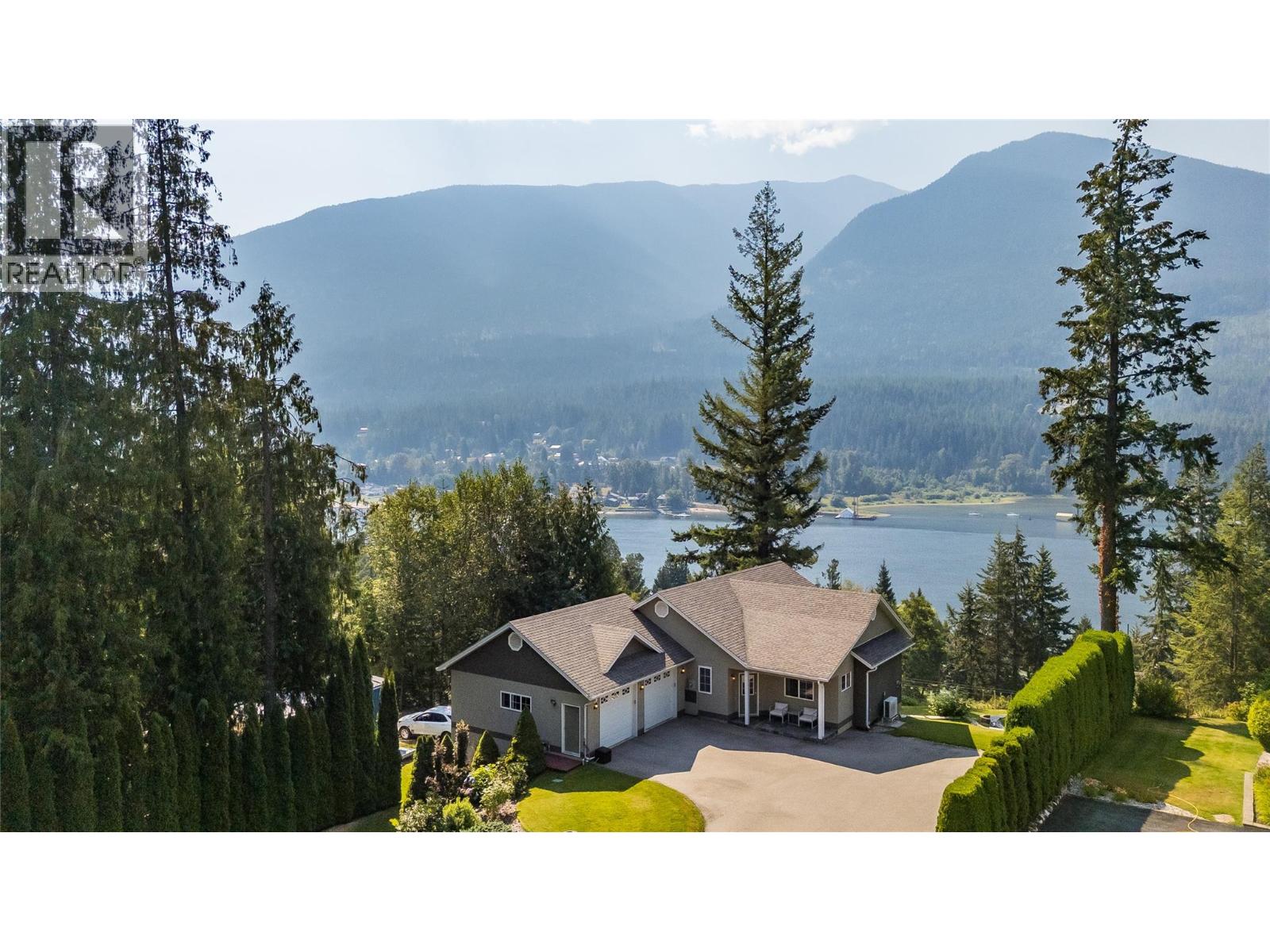 408 Balfour Heights Road, Balfour, British Columbia  V0G 1C0 - Photo 2 - 10396515