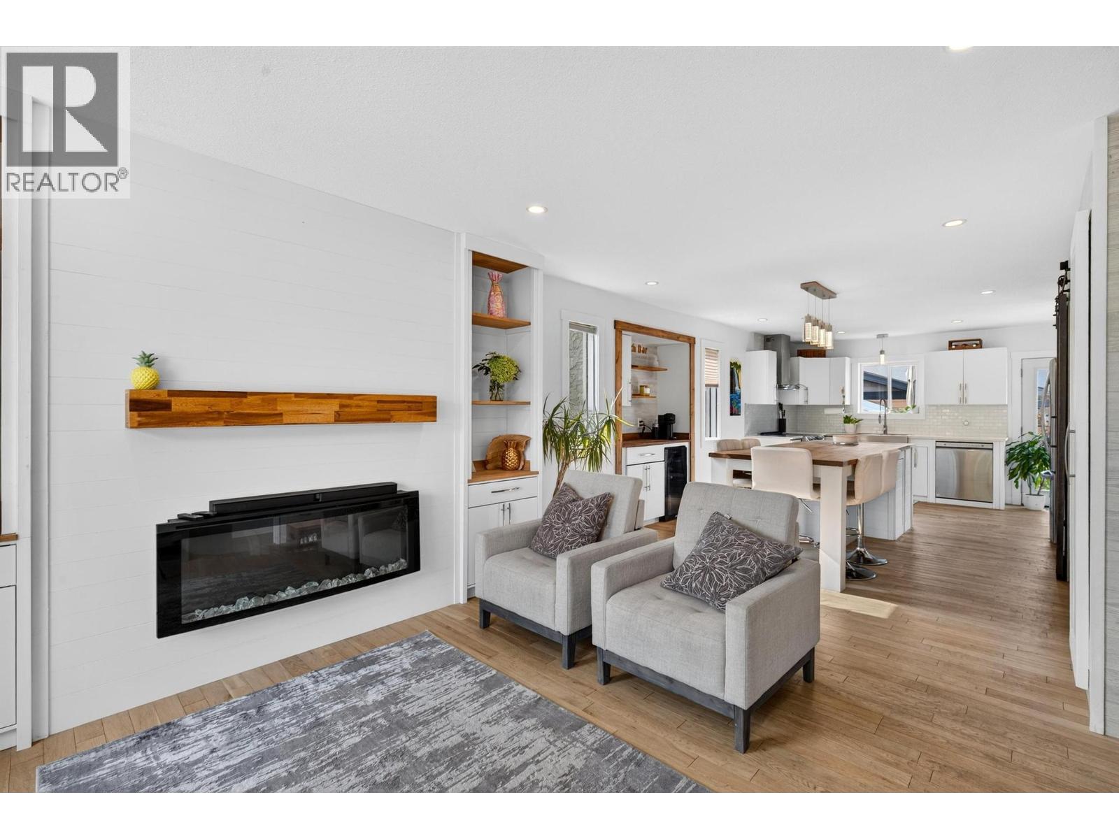 853 Springside Court, Kelowna, British Columbia  V1W 3L8 - Photo 3 - 10396182