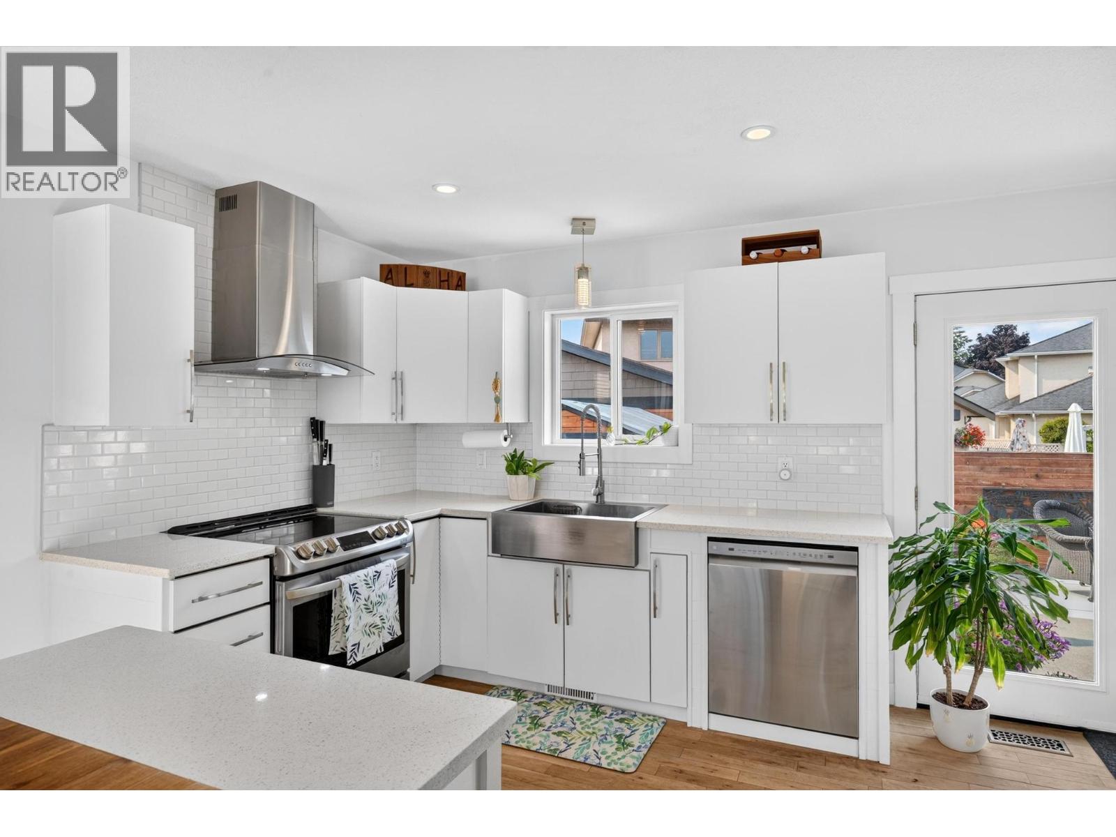 853 Springside Court, Kelowna, British Columbia  V1W 3L8 - Photo 7 - 10396182
