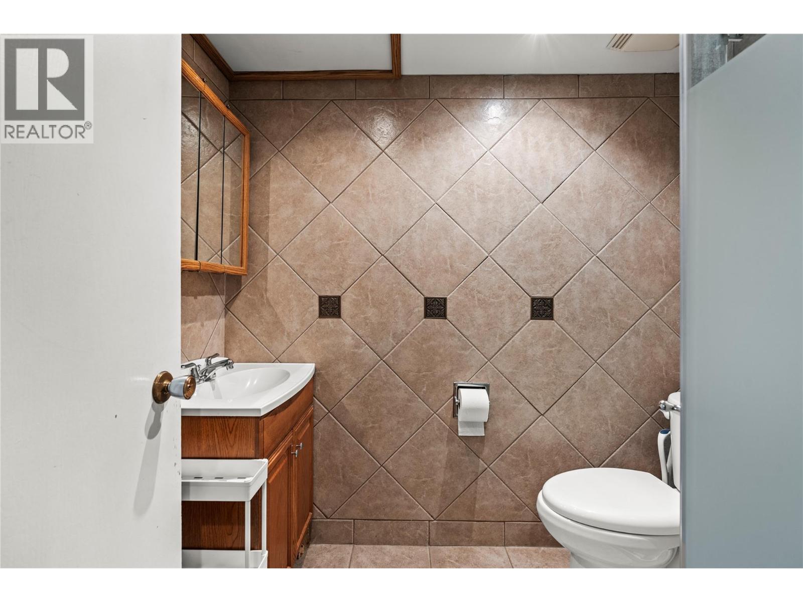 4400 15 Avenue, Vernon, British Columbia  V1T 6X9 - Photo 42 - 10395979