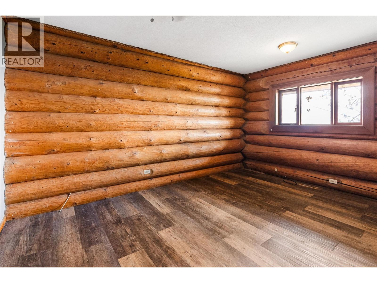 5876 Victoria Street, Peachland, British Columbia  V0H 1X4 - Photo 10 - 10396486