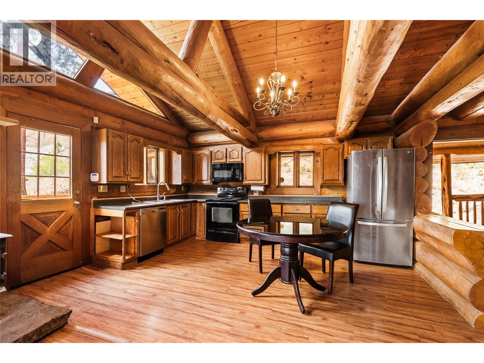 5876 Victoria Street, Peachland, British Columbia  V0H 1X4 - Photo 4 - 10396486