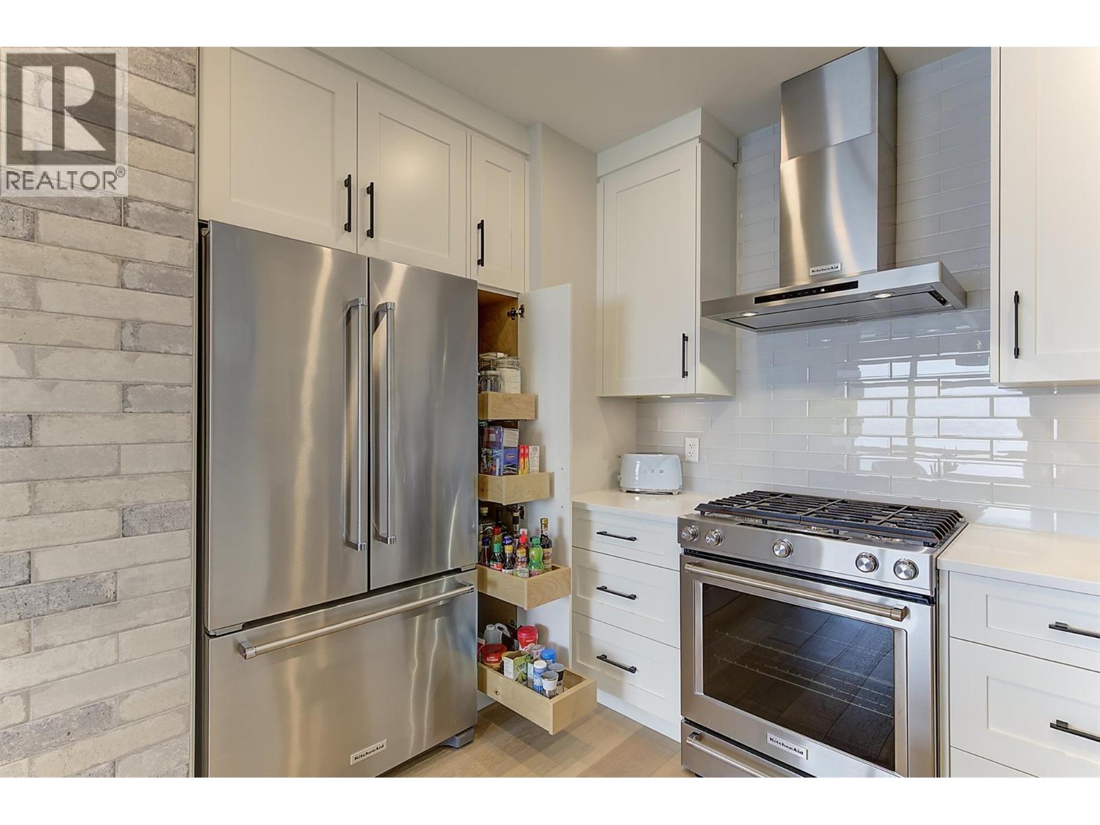5979 Princess Street, Peachland, British Columbia  V0H 1X7 - Photo 13 - 10396325