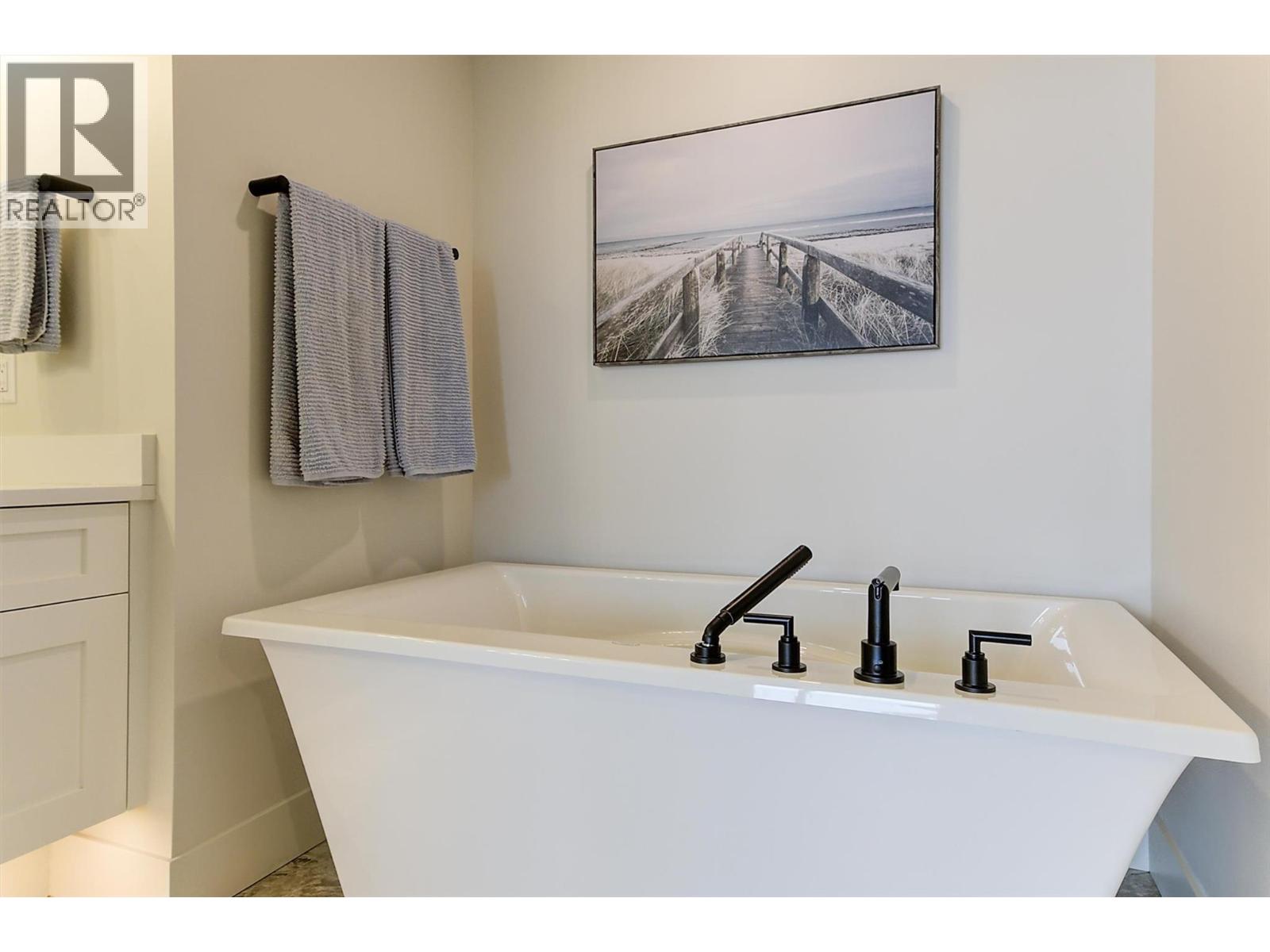 5979 Princess Street, Peachland, British Columbia  V0H 1X7 - Photo 43 - 10396325