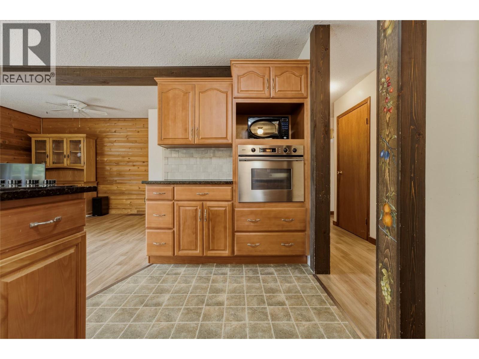 7603 De Jong Drive, Coldstream, British Columbia  V1B 1P2 - Photo 23 - 10396520